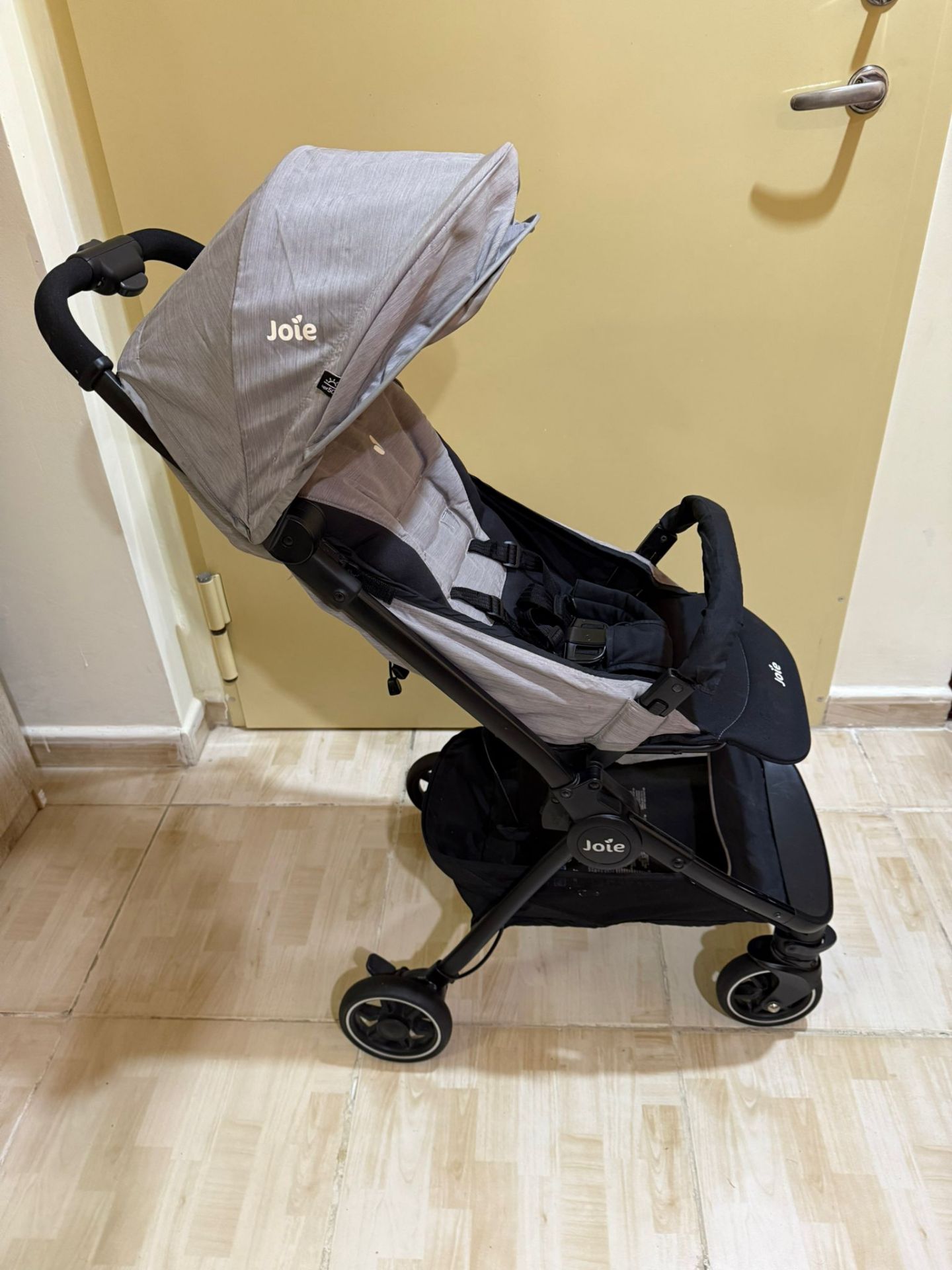 Joie ultra-lightweight travel stroller approved - Image 4