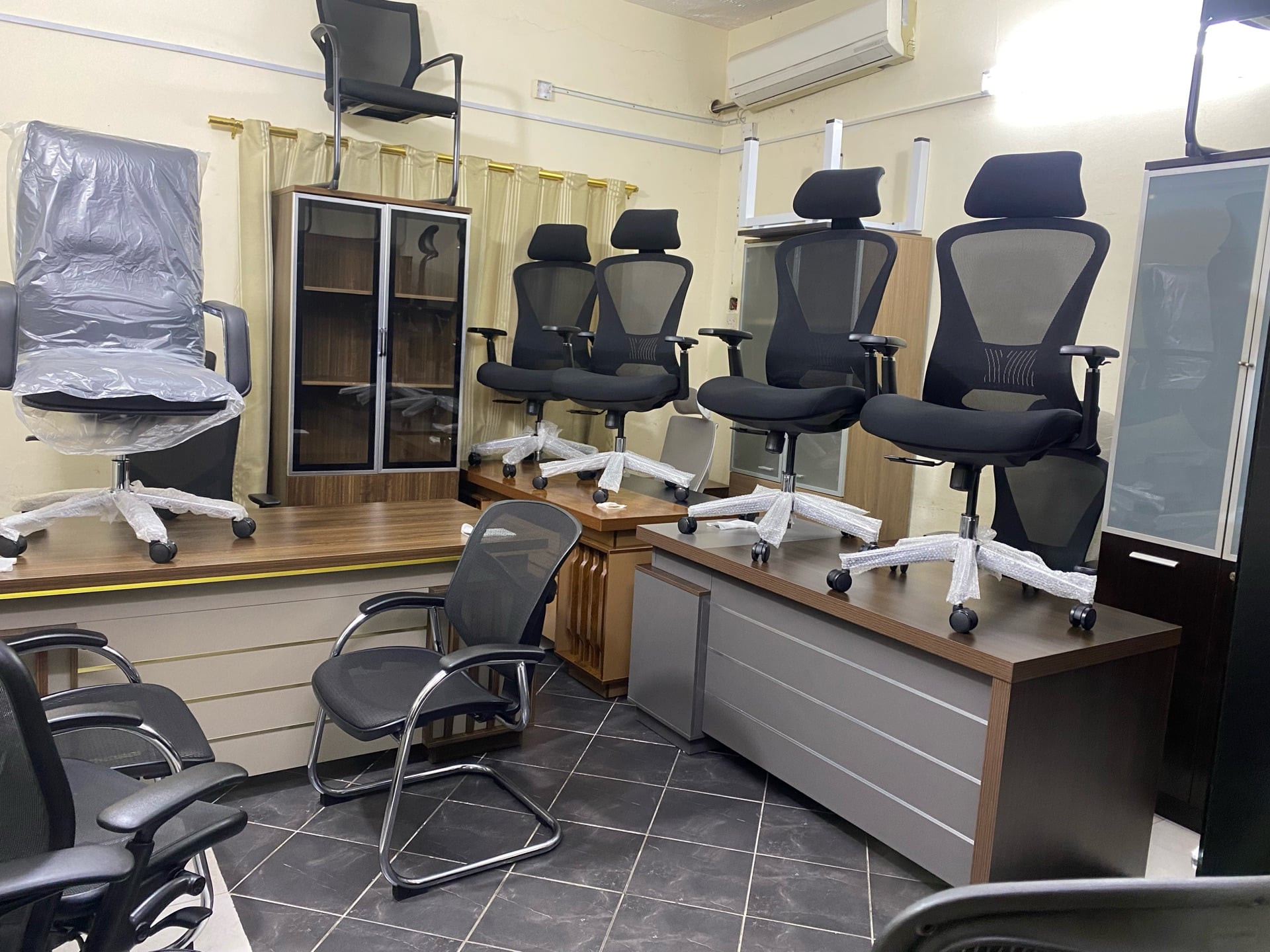 Used office furniture selling-74456895 - Image 1