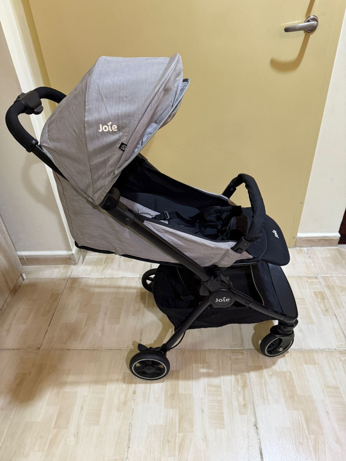 Joie ultra-lightweight travel stroller approved - Image 3