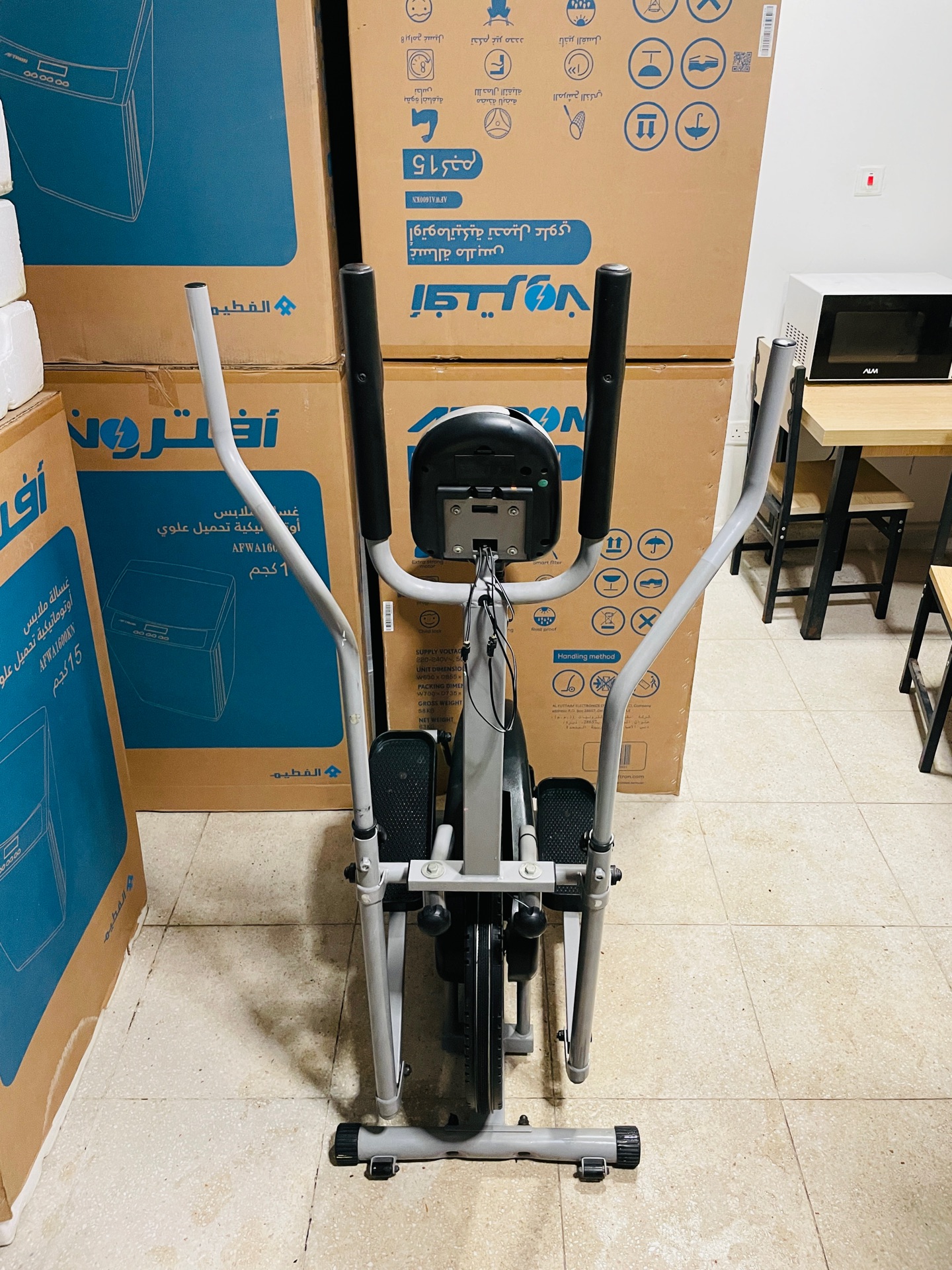 LifeTop Elliptical trainer - Image 4