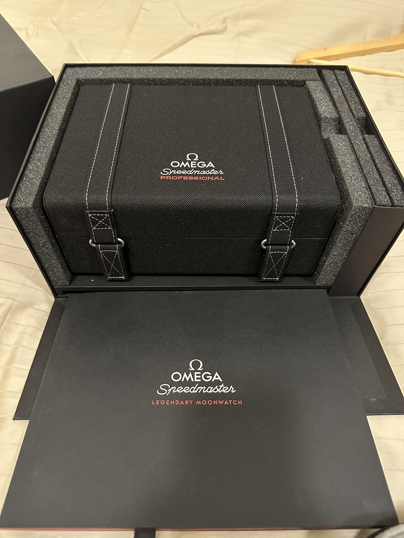 Omega Speedmaster Moonwatch Professional - Image 6