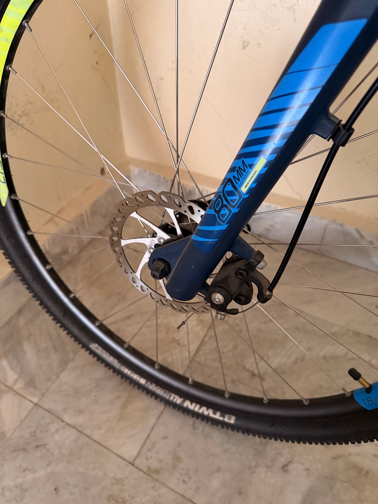 Decathlon bike for sale ST520 - Image 2