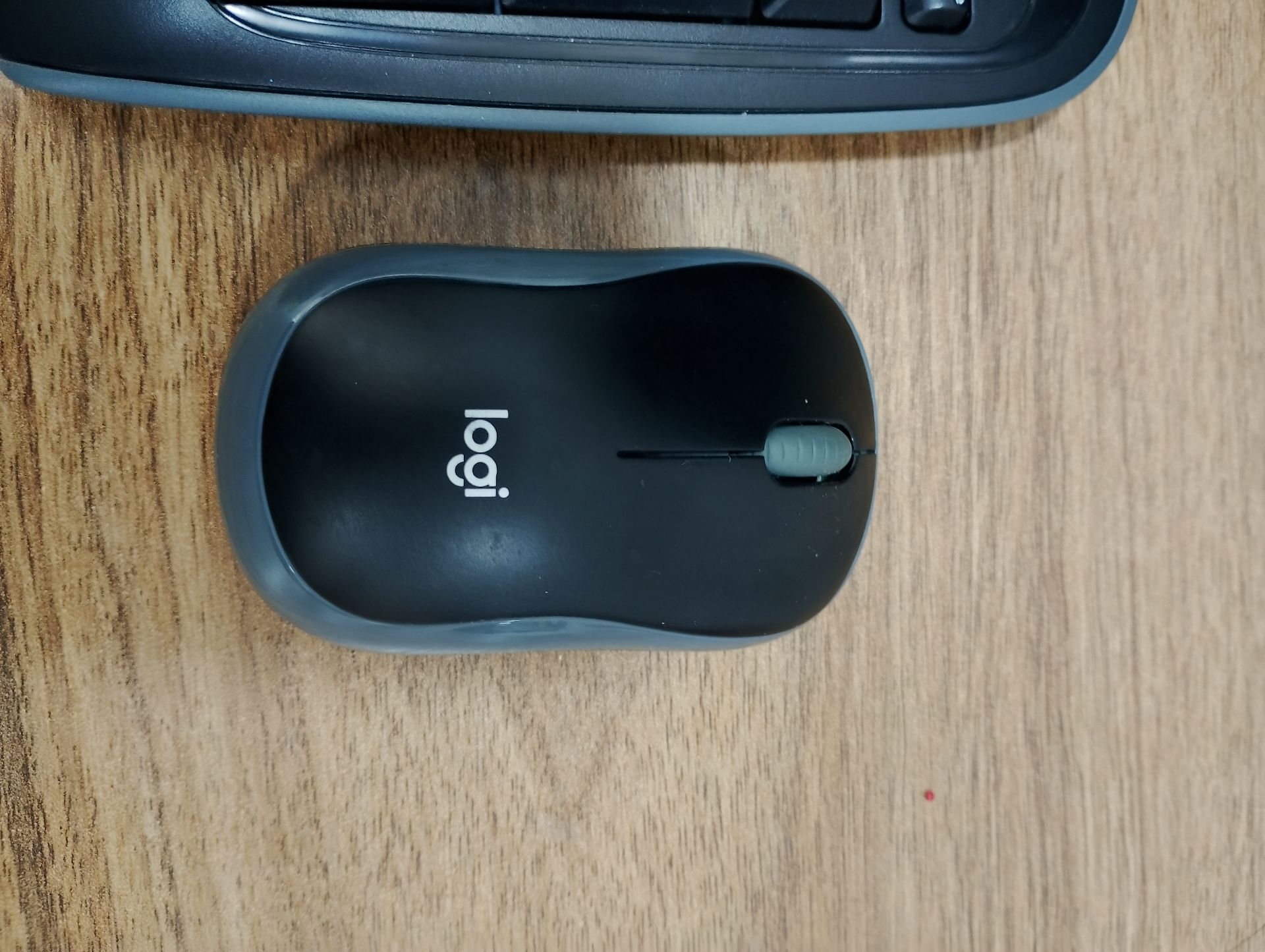 Logitech MK330 wireless keyboard mouse - Image 2
