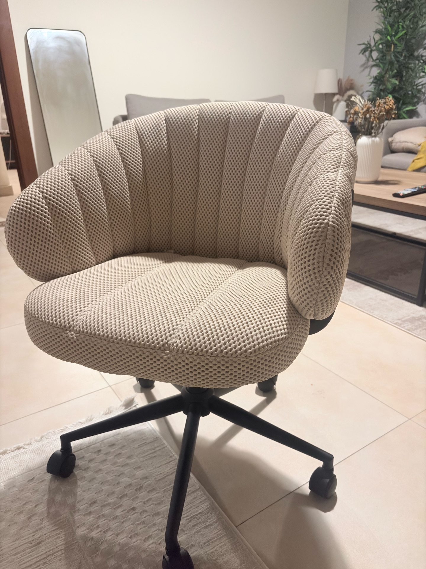 Office chair  - Image 2