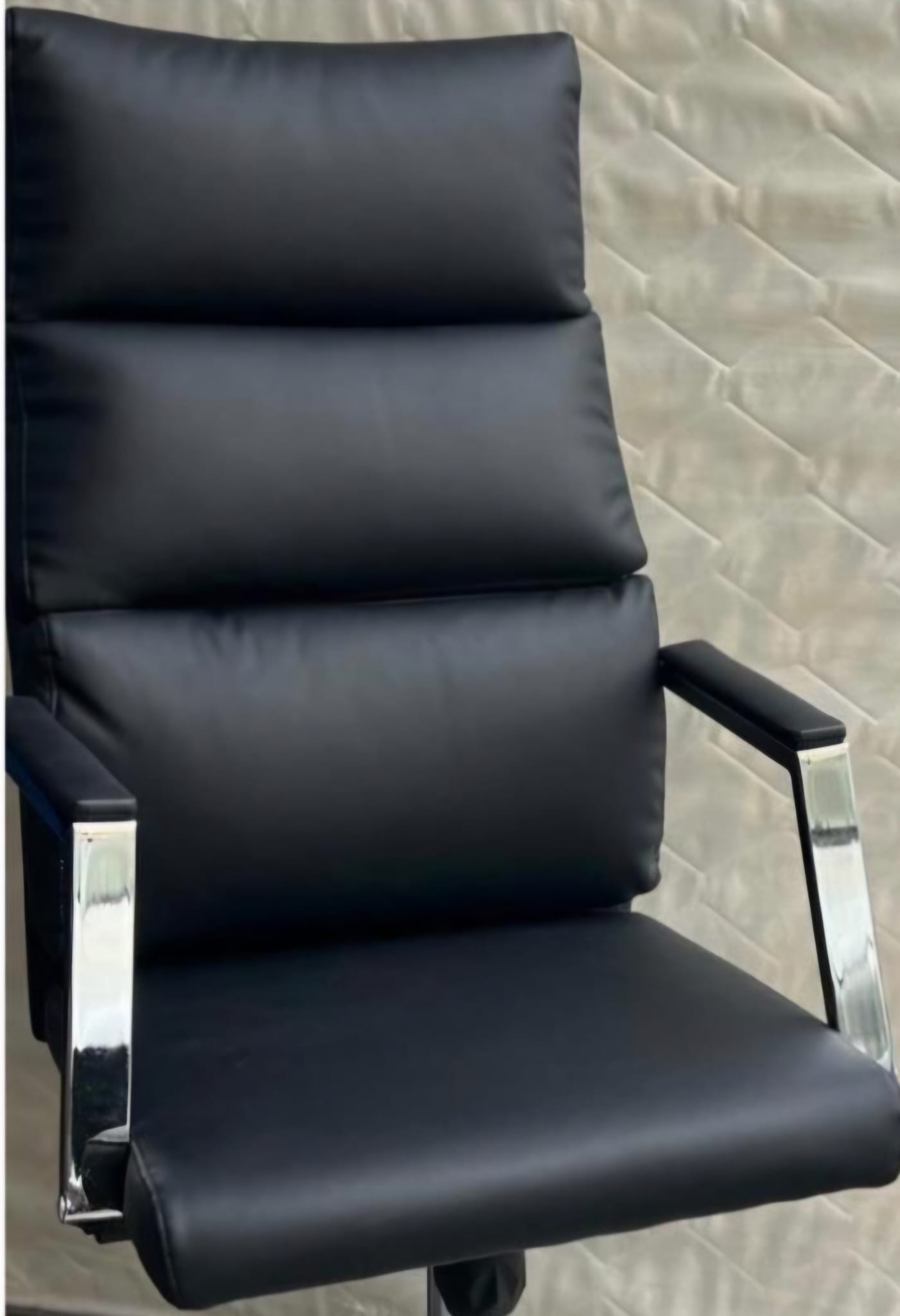 Executive Black PU Leather Chair - Image 3