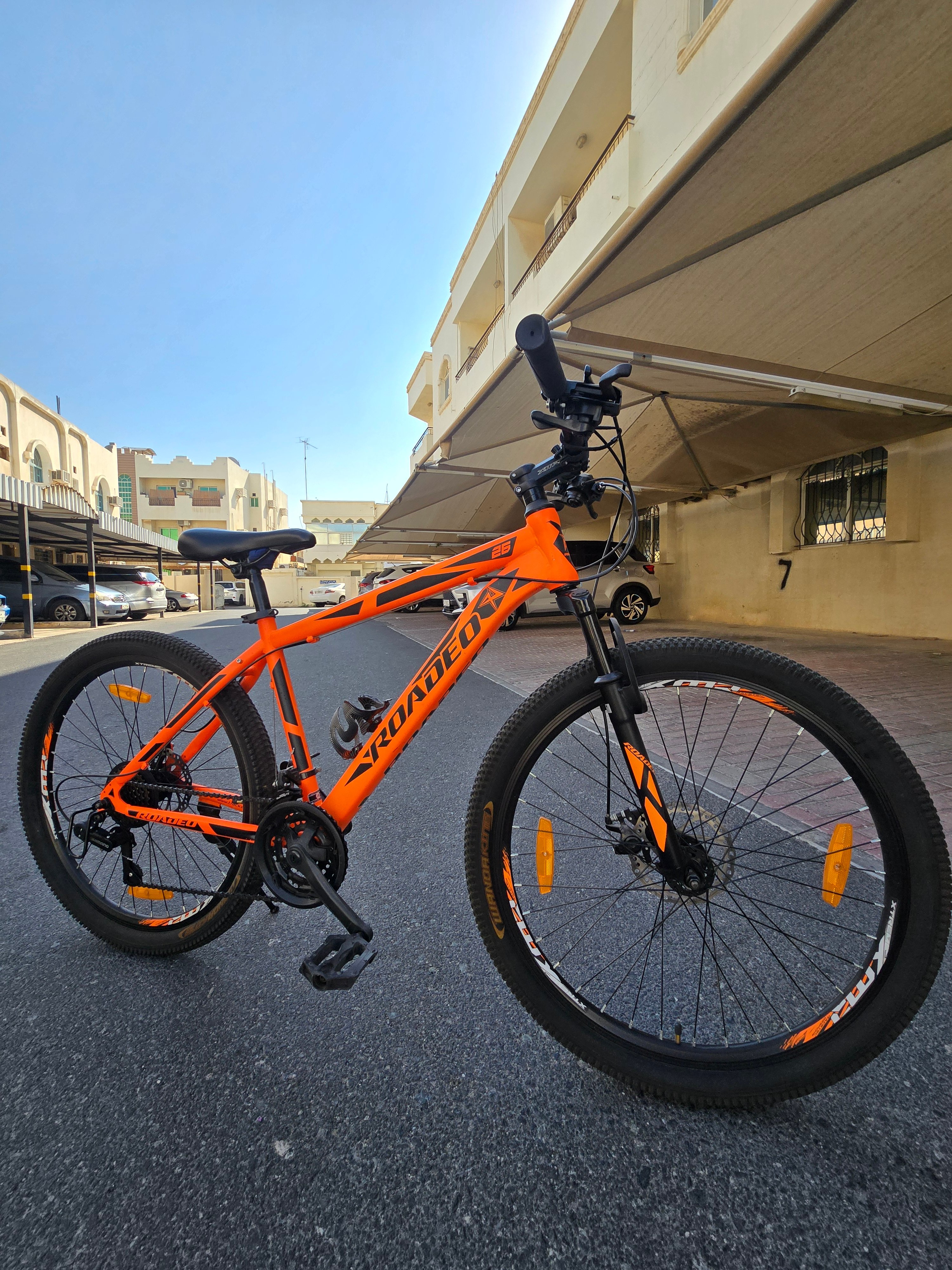Hercules Roadeo Bicycle with Shimano Specs - Image 2