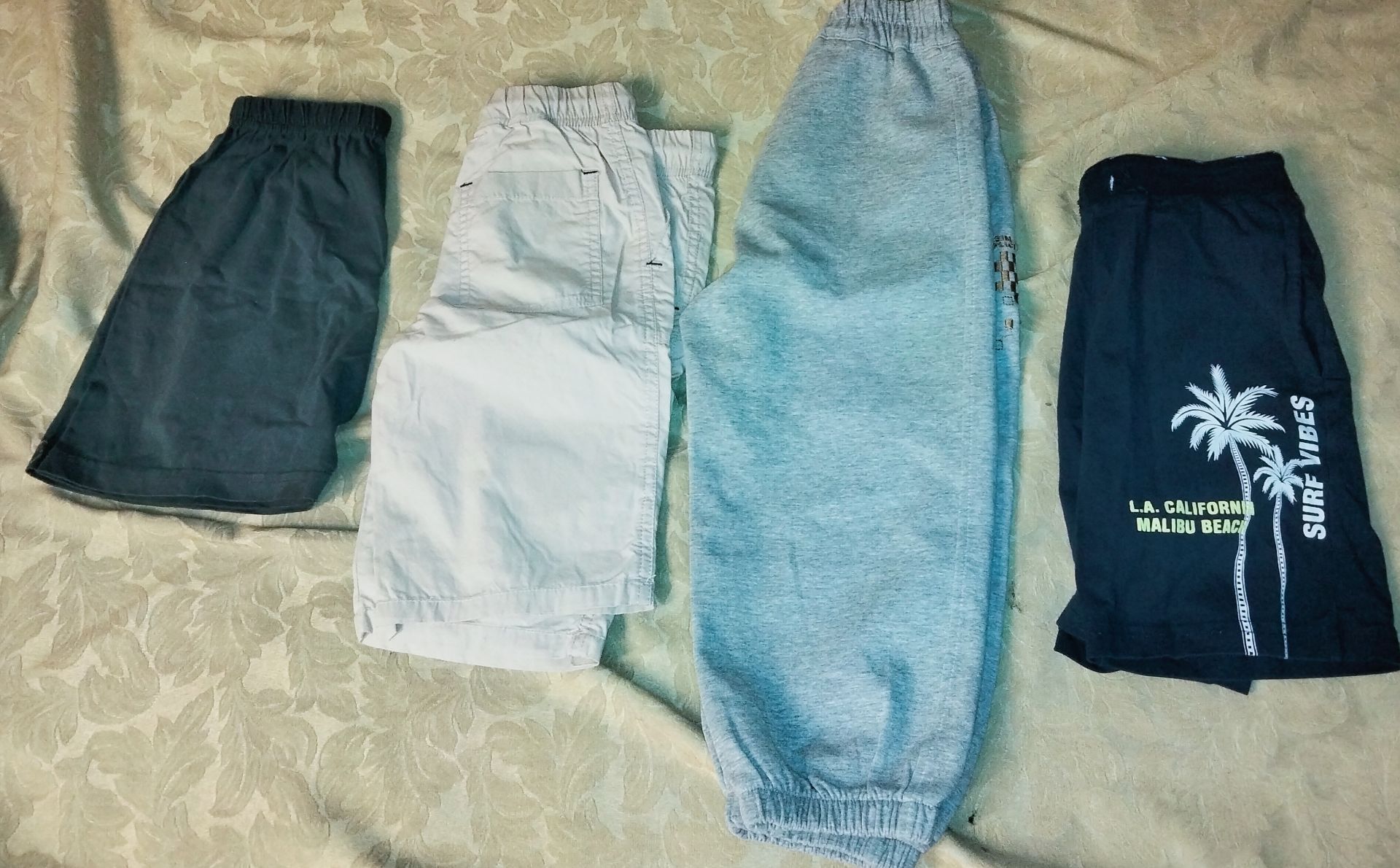 Kids clothes and shoes  - Image 3