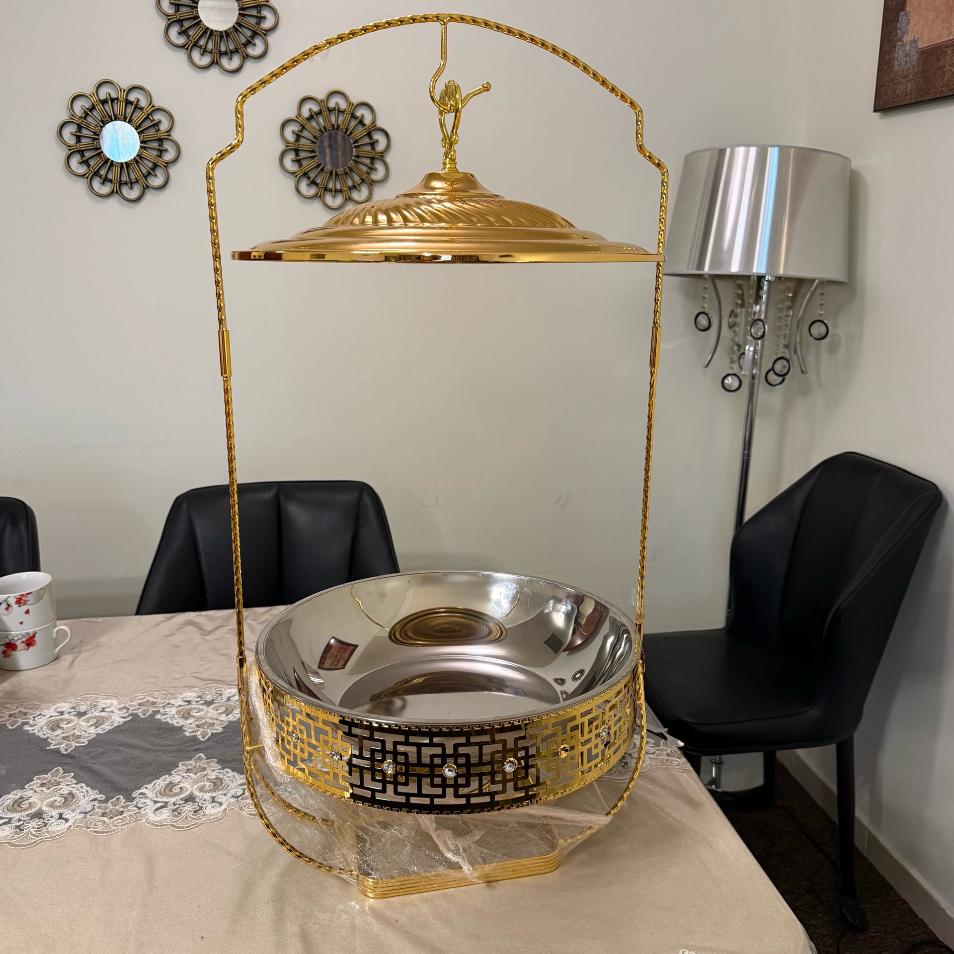 Gold serve-dish  - Image 10