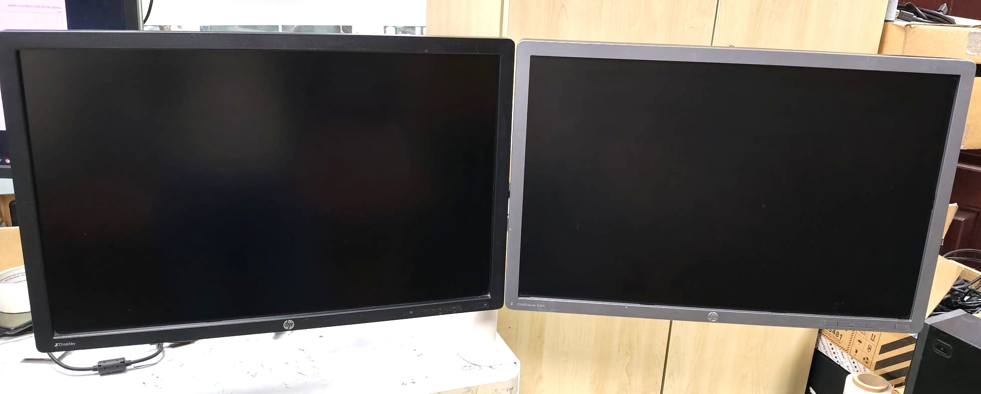 Hp 24-Inch Monitor with Desk Mount - Image 1