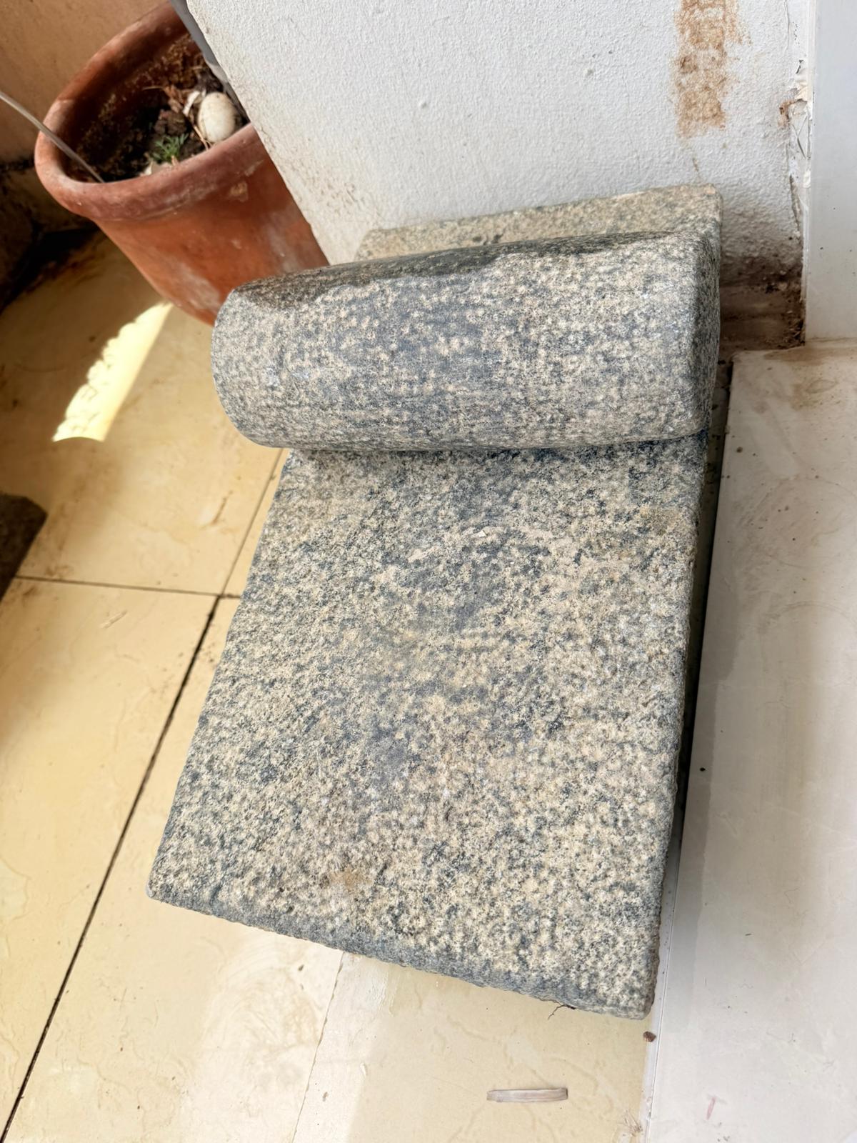 traditional rock grinder - Image 2