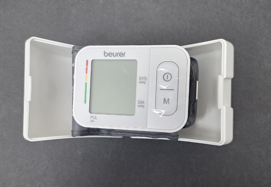 Beurer_bc28_Wrist blood pressure monitor - Image 1