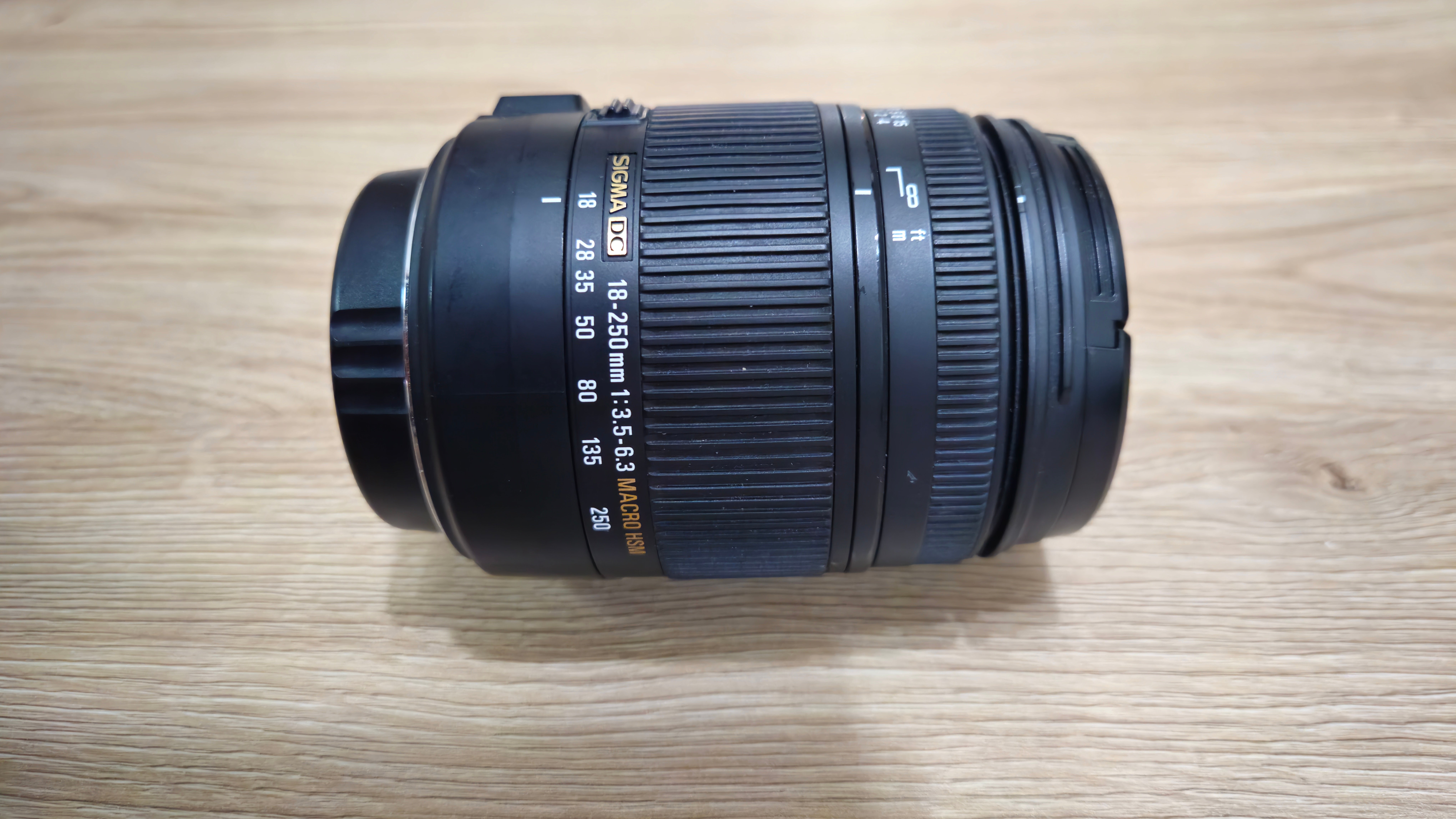 Sigma 18–250mm f/3.5–6.3 DC Macro OS HSM zoom lens - Image 2