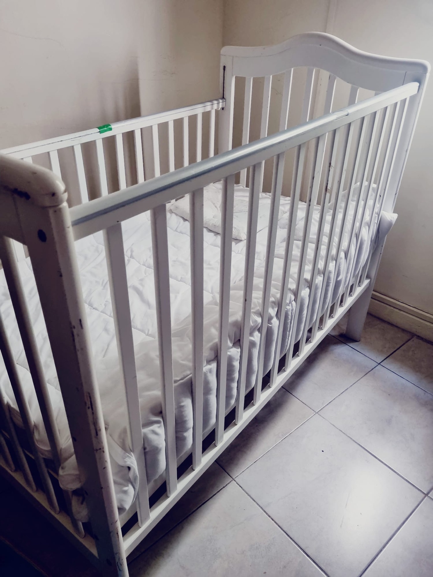 Baby Cot - Image 2