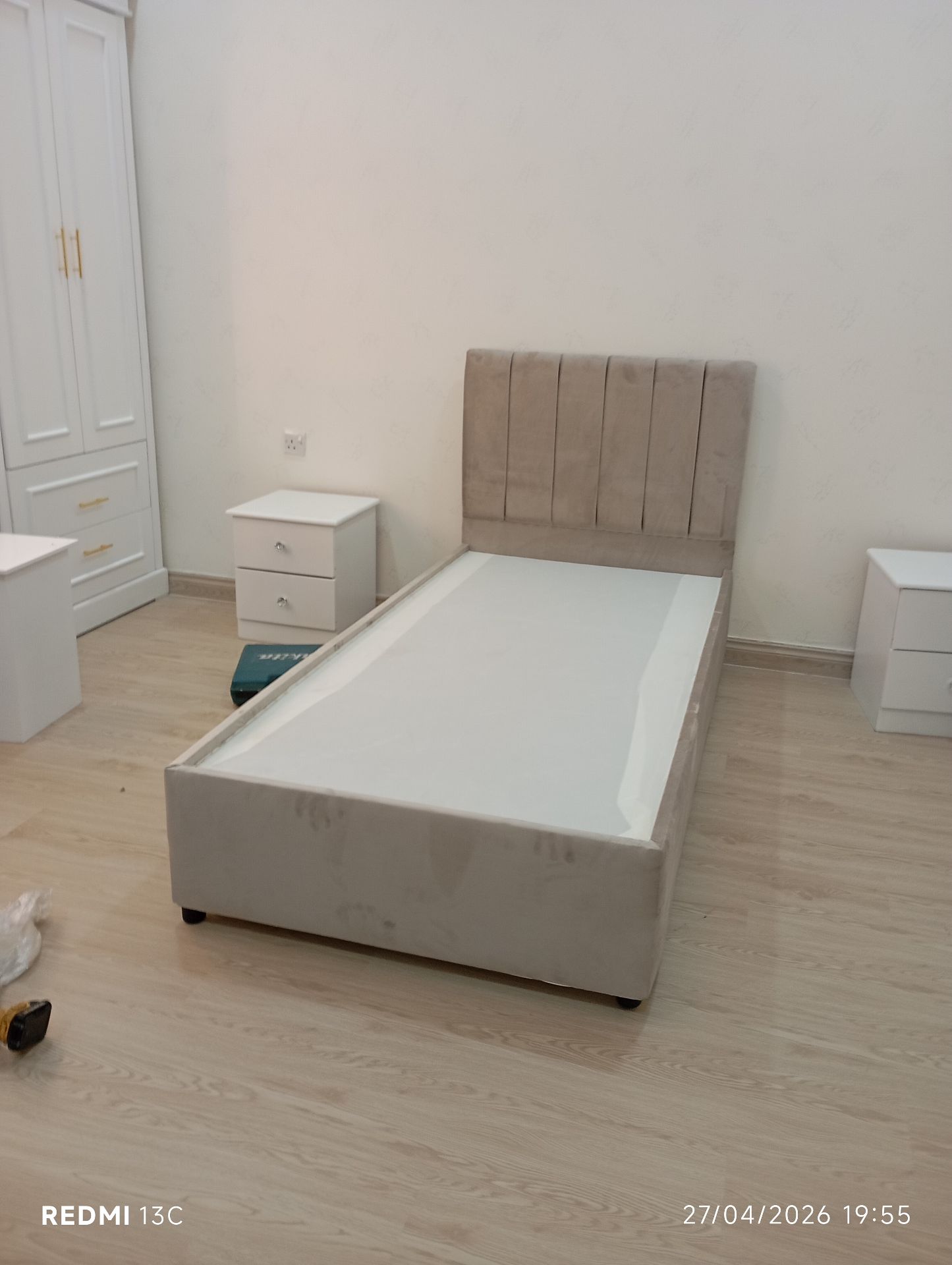 Bad with mattress - Image 1