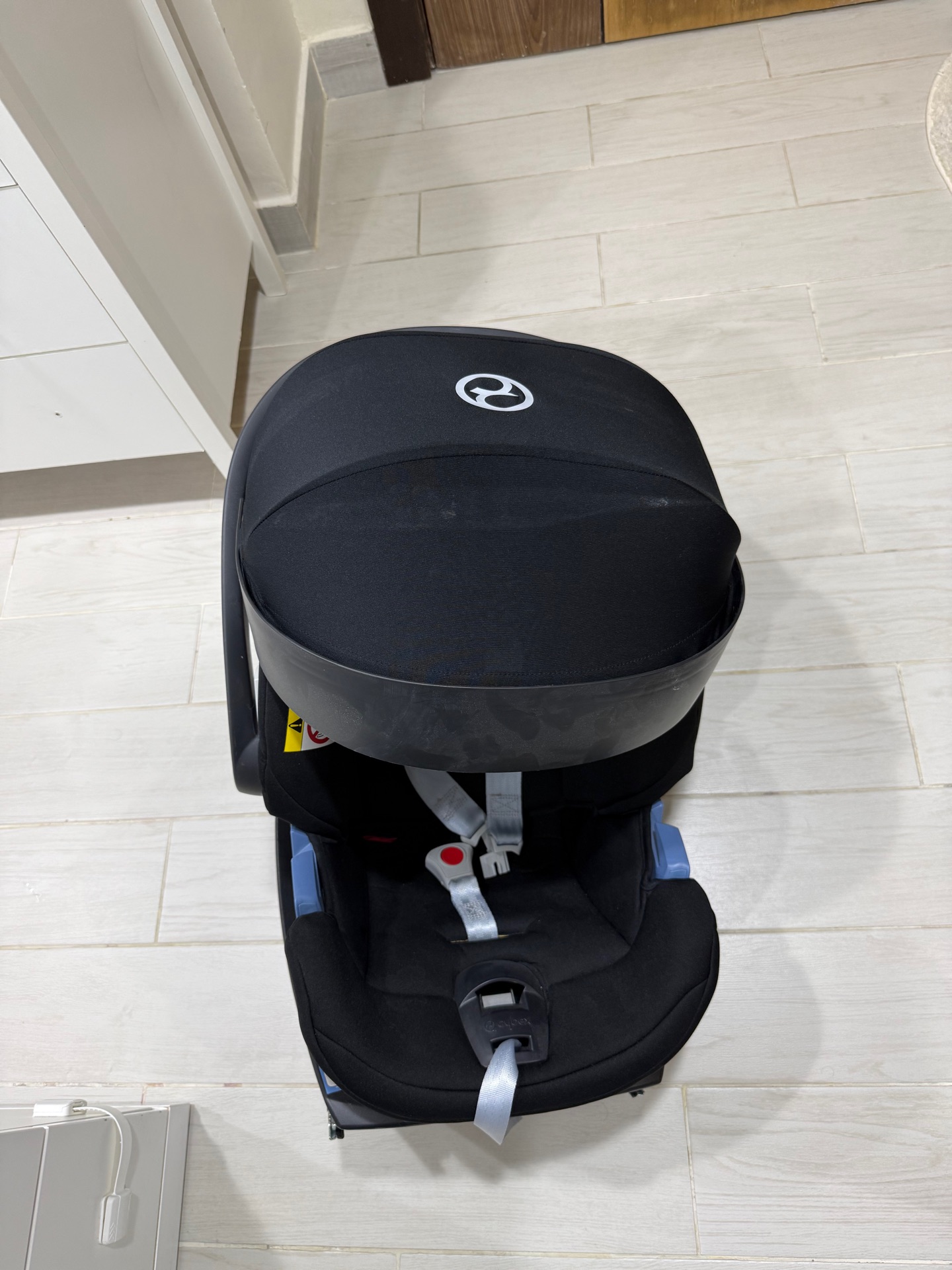 From Mamas & Papas Cybex Aton XXL Car Seat with base (isofix) - Image 3