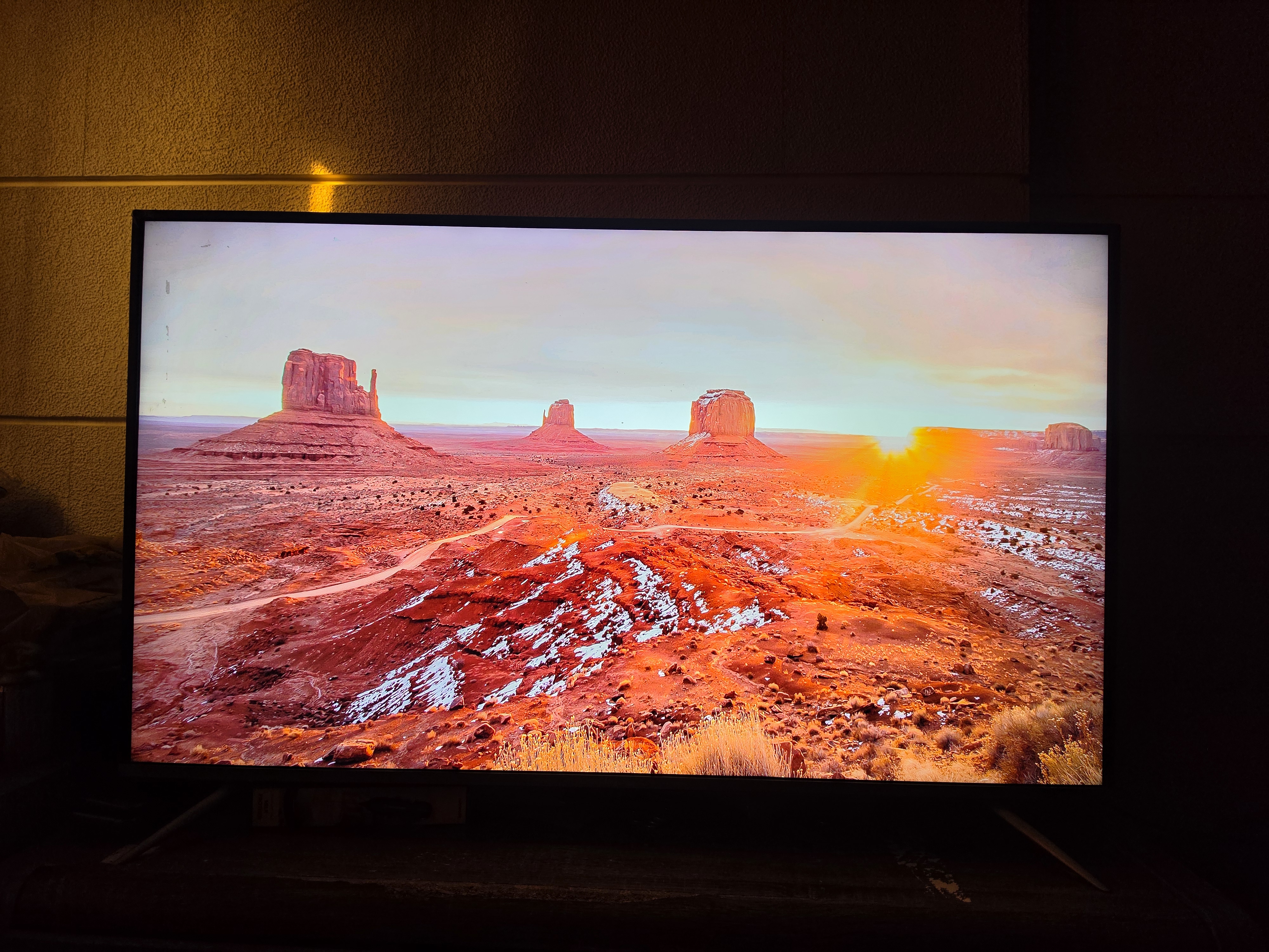 50inch Ikon Smart Led TV in excellent condition  - Image 6