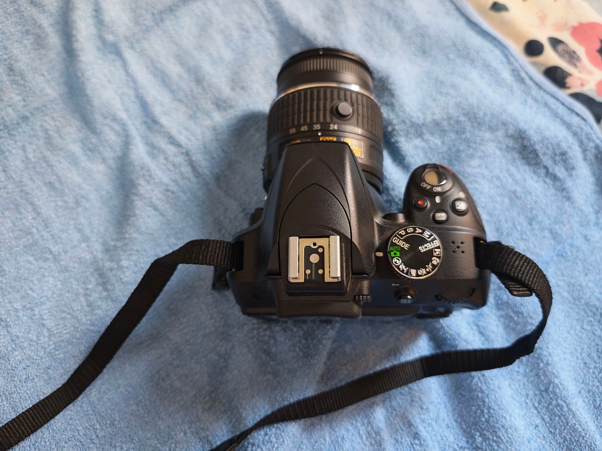 Nikon D3300 digital SLR camera launched in 2014 with Nikon AF-S 18-55 lens - Image 4
