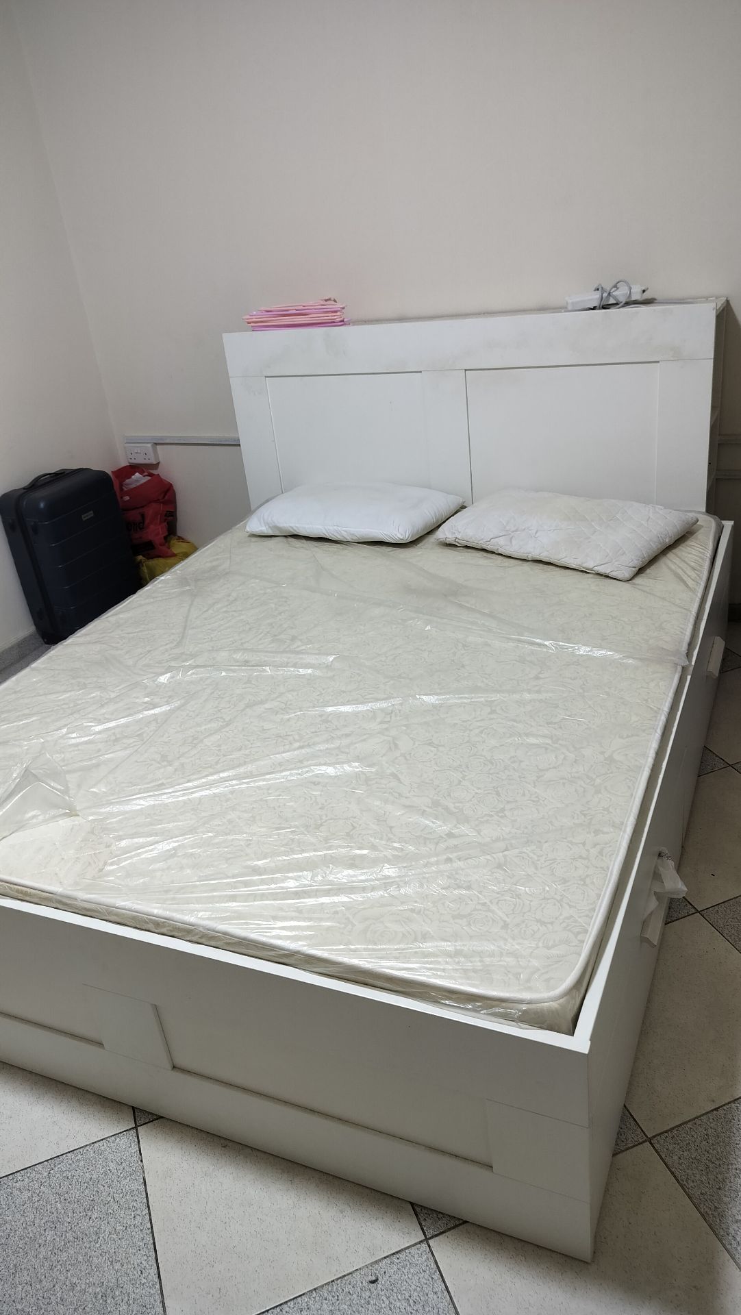 Bed set with mattress - Image 4