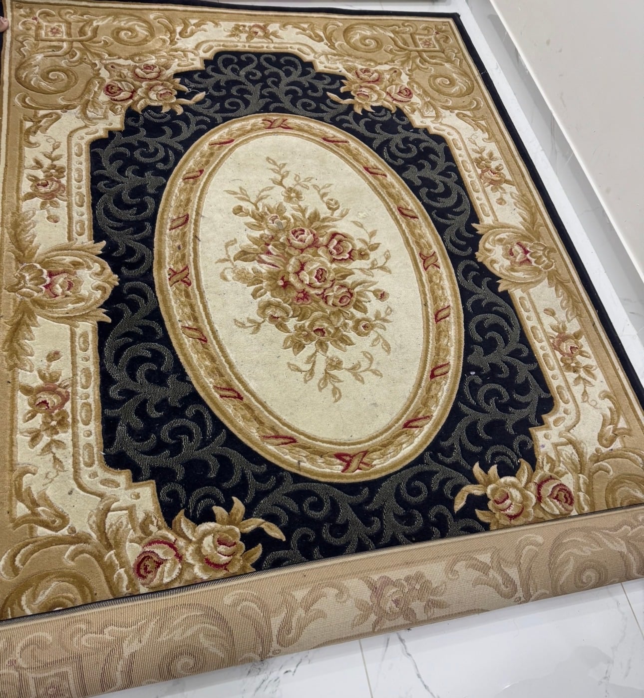 4 carpets for selling  - Image 2