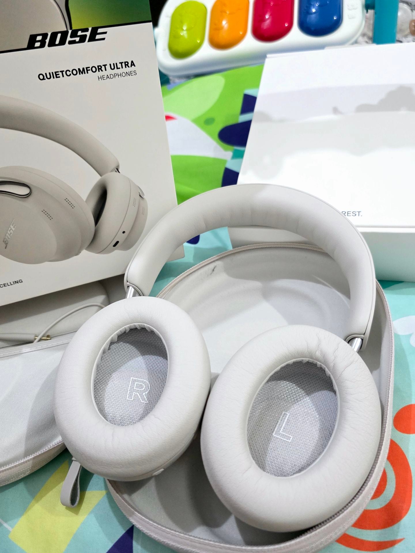 Bose Quietcomfort Ultra Gen 2 Over-ear Wireless Headphone White

 - Image 3