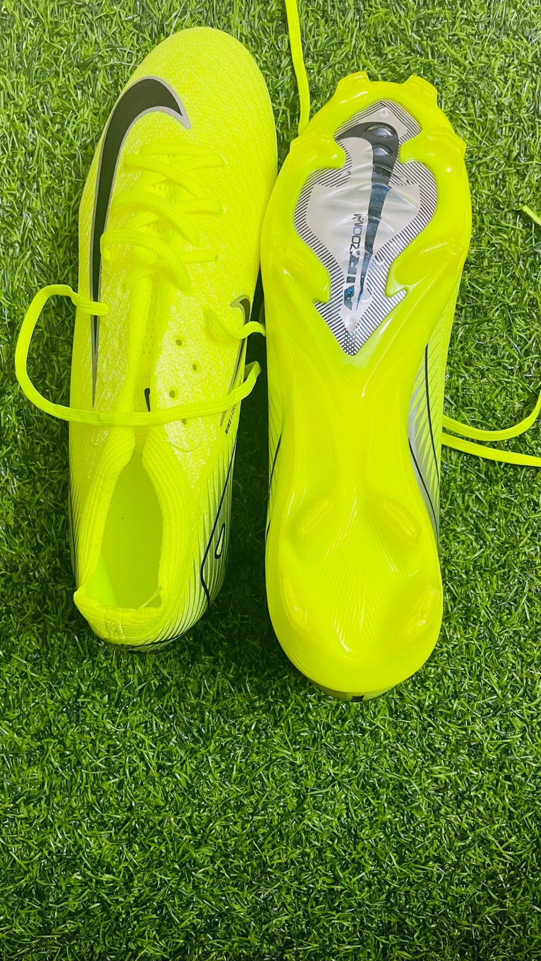 Football shoes for sale - Image 10