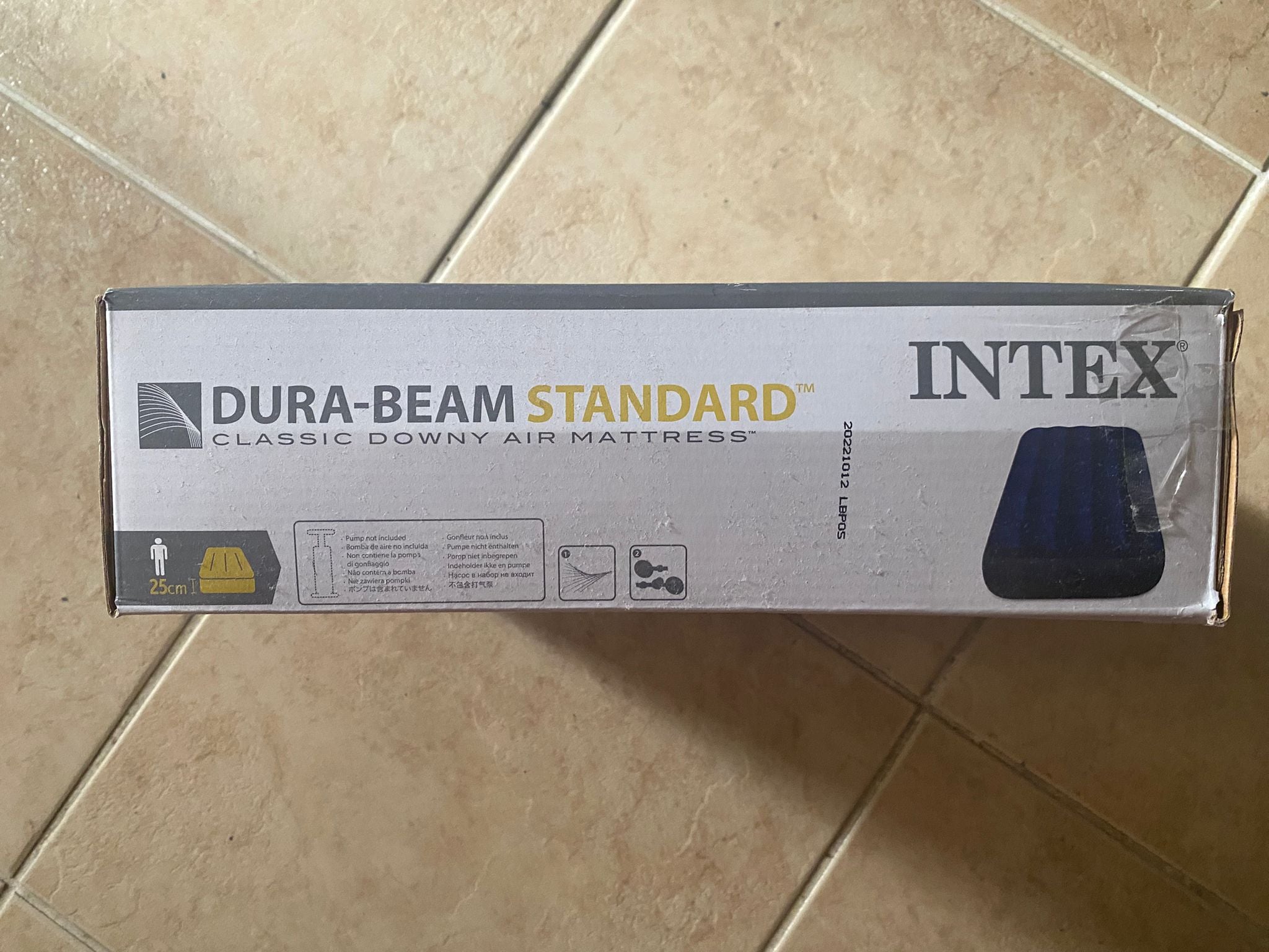Inflatable mattress and pump  - Image 2