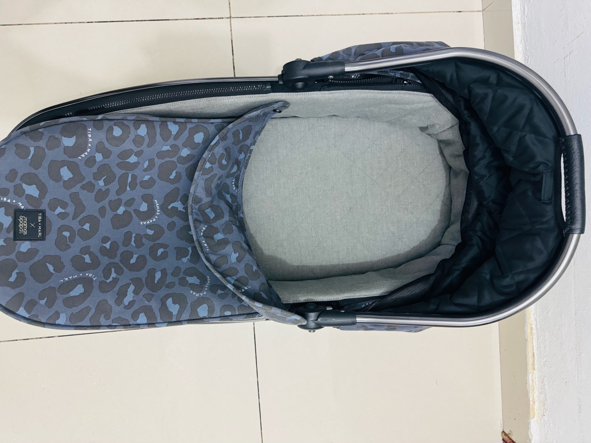 Mamas and papas carry cot/bassinet 30337615 - Image 2