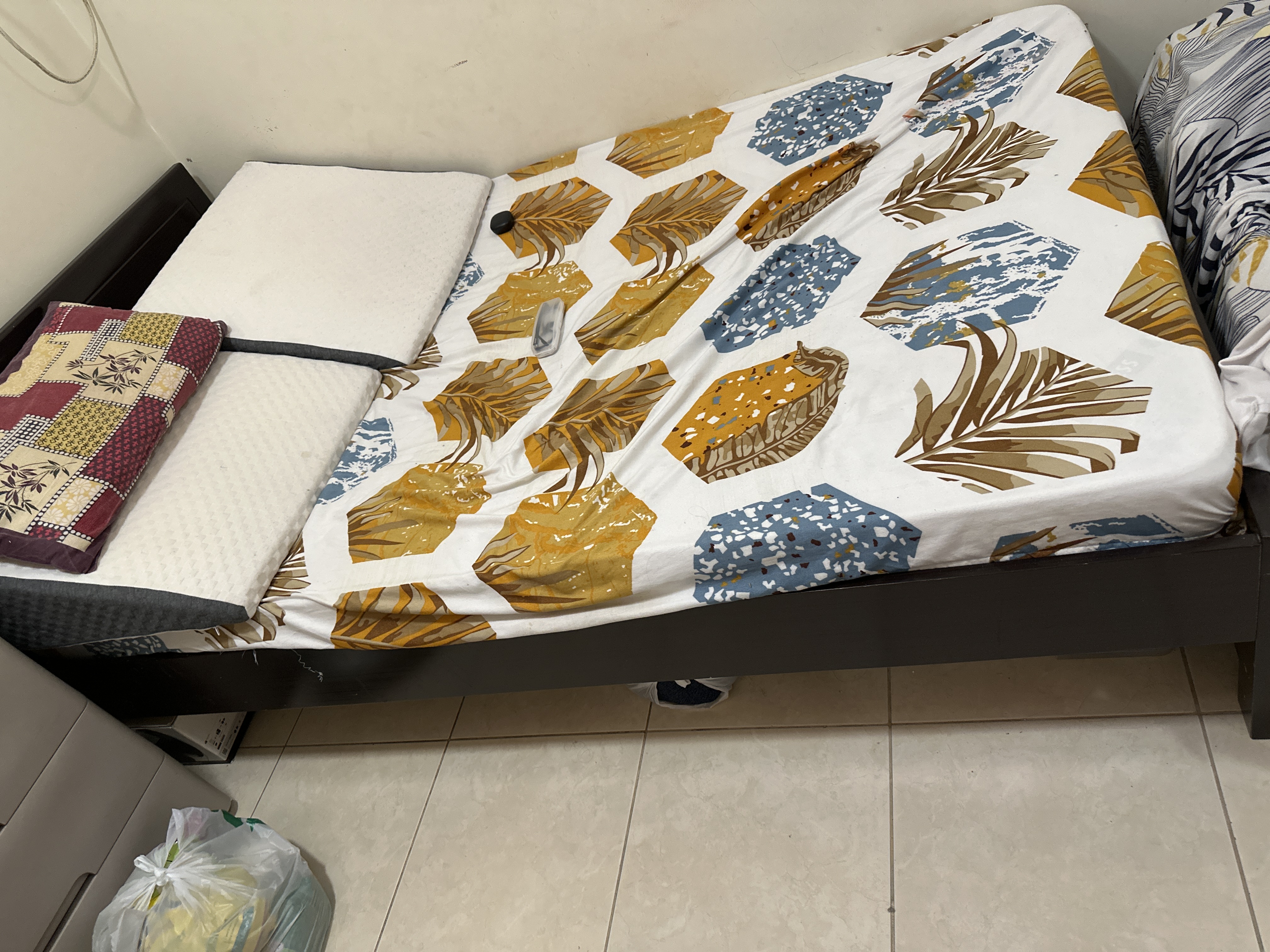 120*200 bed with mattress for sale excellent condition like brand new  - Image 3