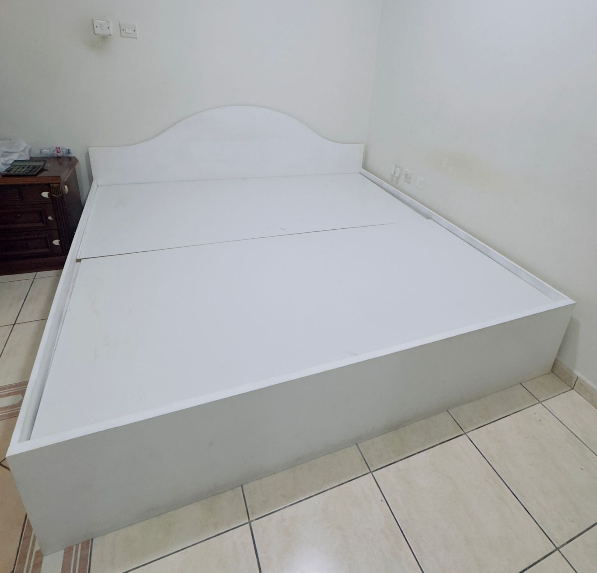 Bed with mattress King size - QR. 500 - Image 1