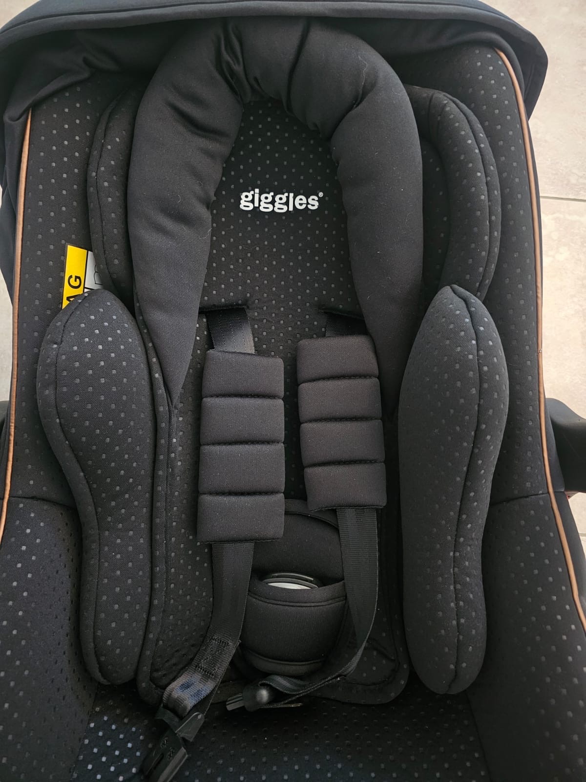 Giggles Infant Car seat - Image 2