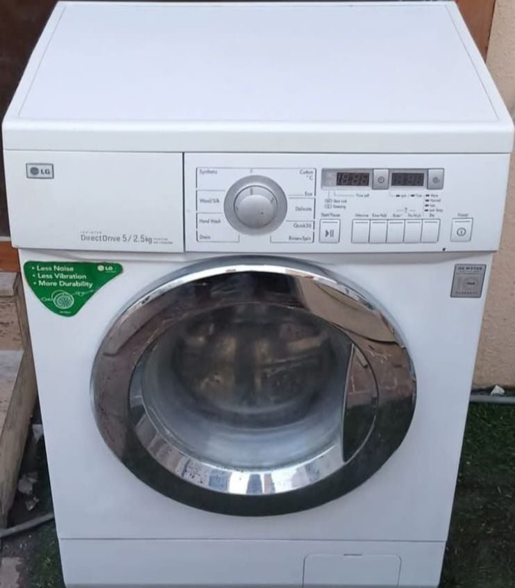 WASHING MACHINE FOR SALE LG 5.KG - Image 1