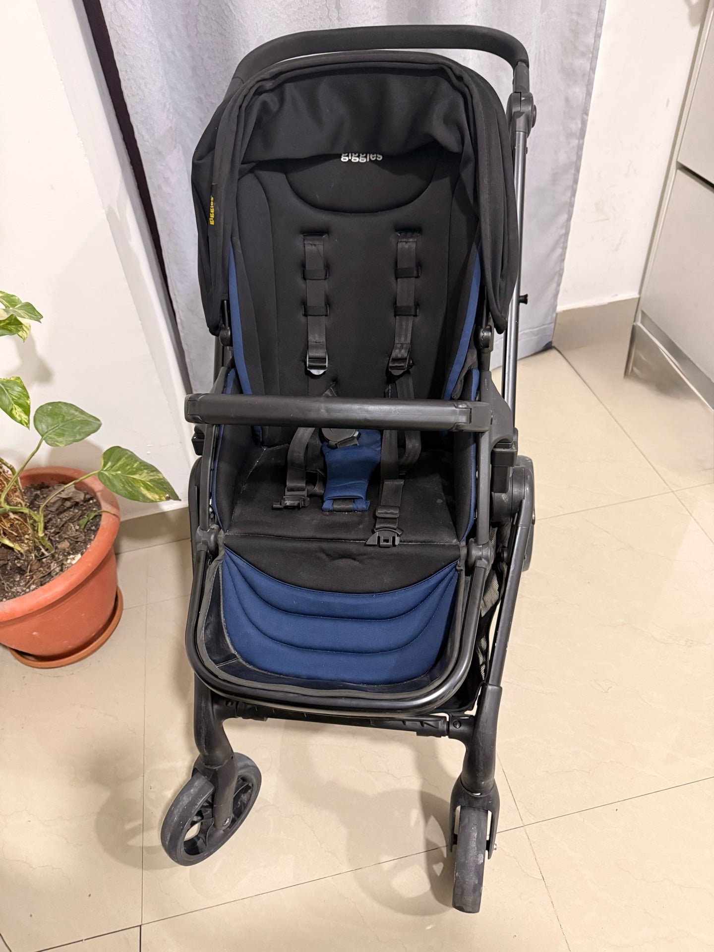 Giggles stroller - Image 1
