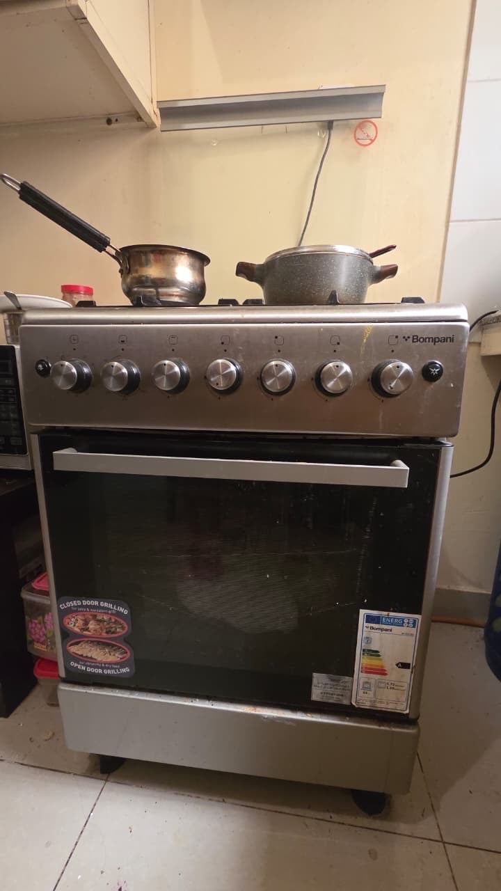 Bompani cooking range with microwave ovens  - Image 2