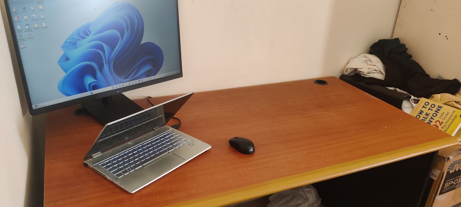 Study/Desk - Image 1
