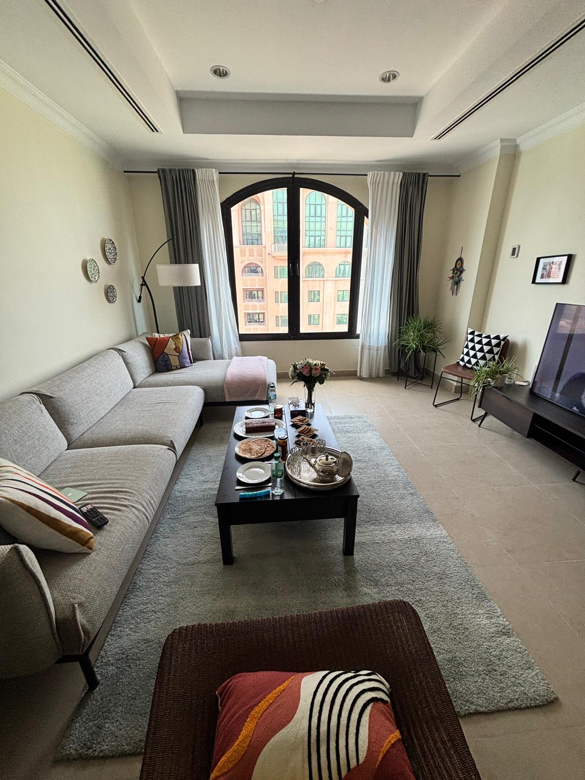 ÄPPLARYD 3-seat sofa with chaise longue in very good condition