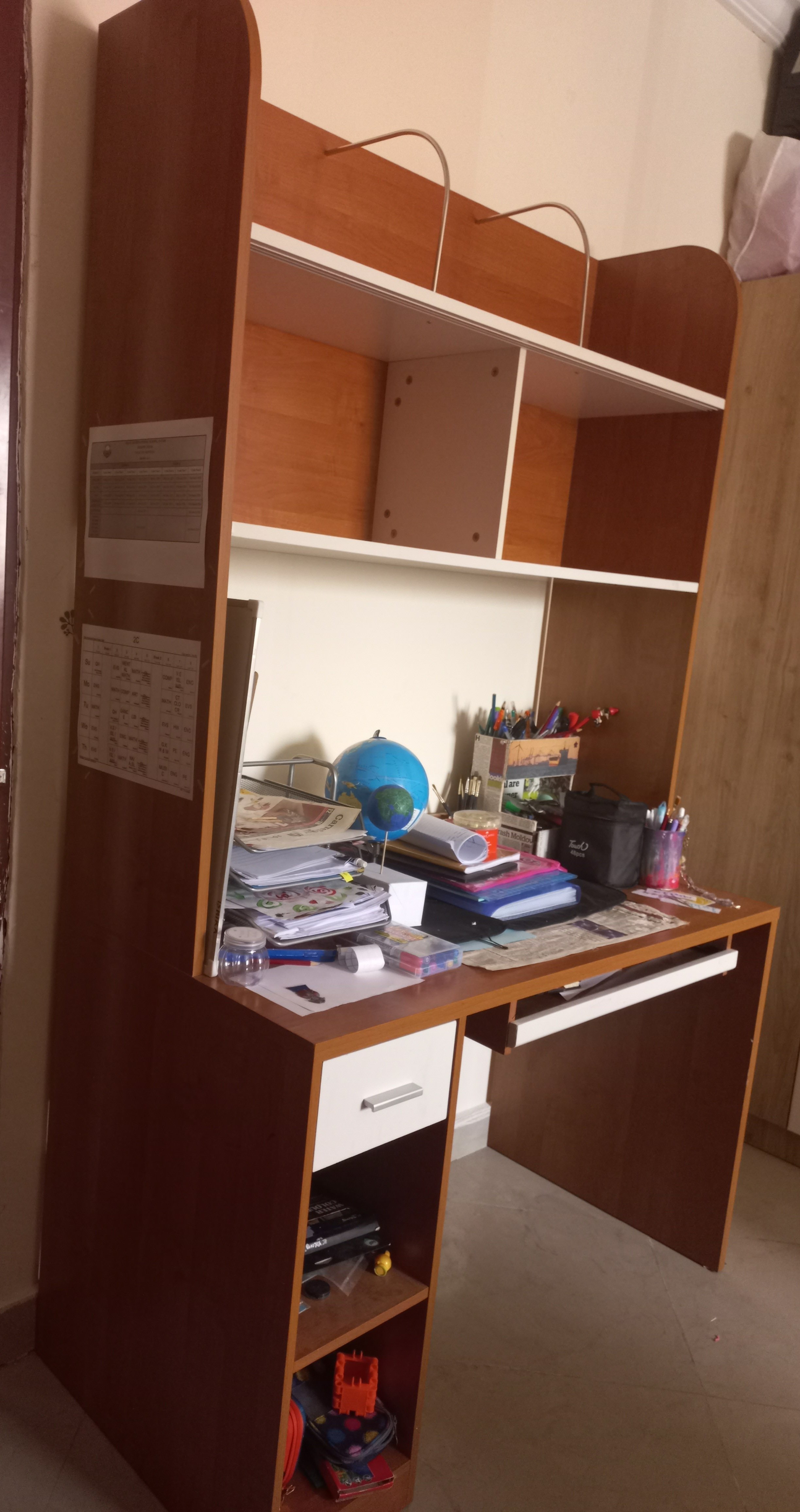 Study table/Computer table  - Image 2