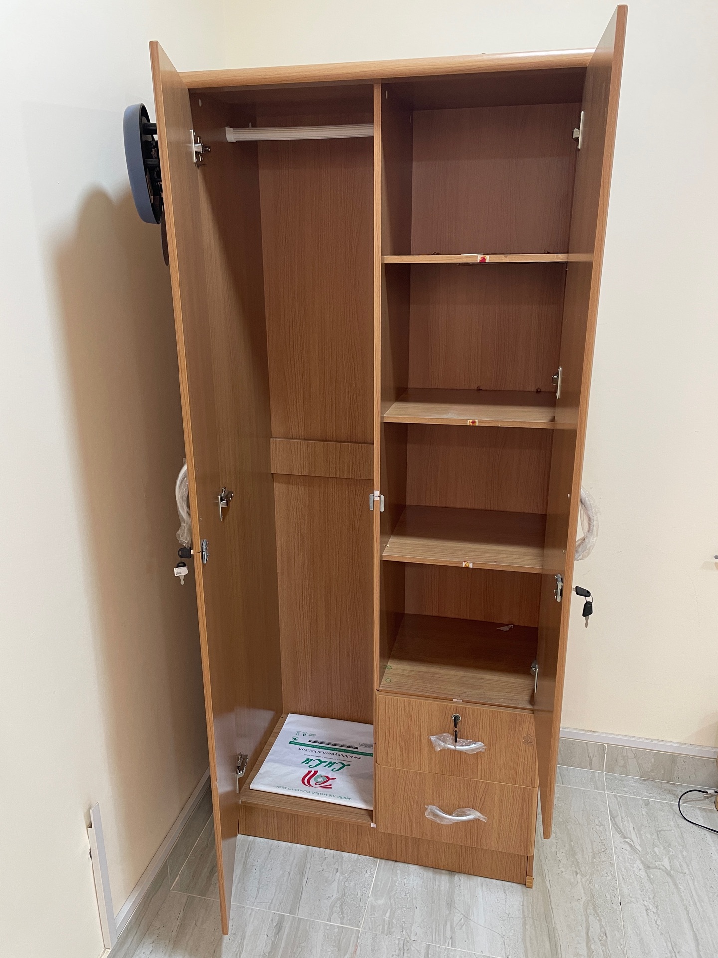 Wooden cupboard for sale! - Image 3
