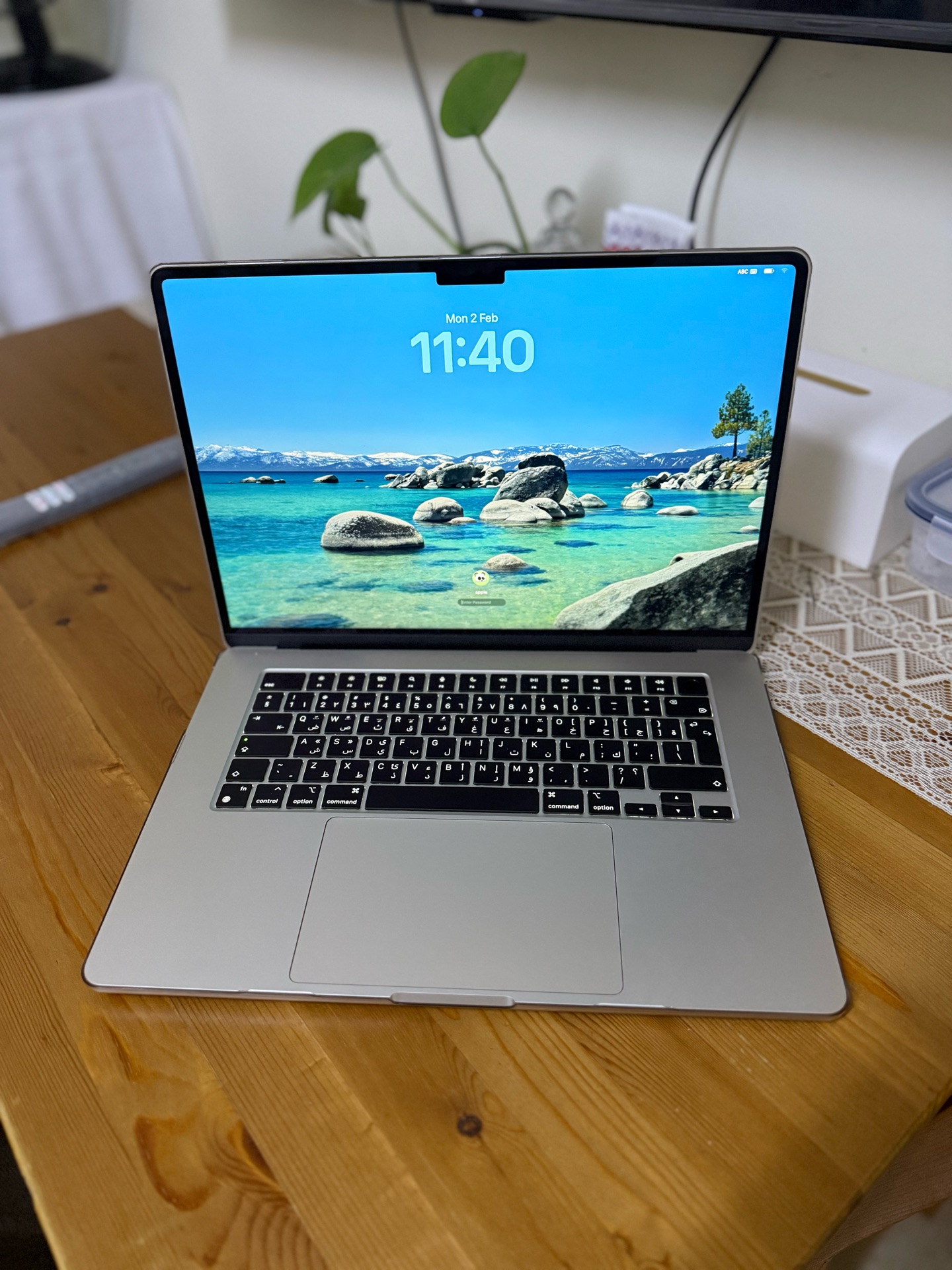 Apple MacBook Air m3 15Inch 512Gb (cycle 25only) - Image 1
