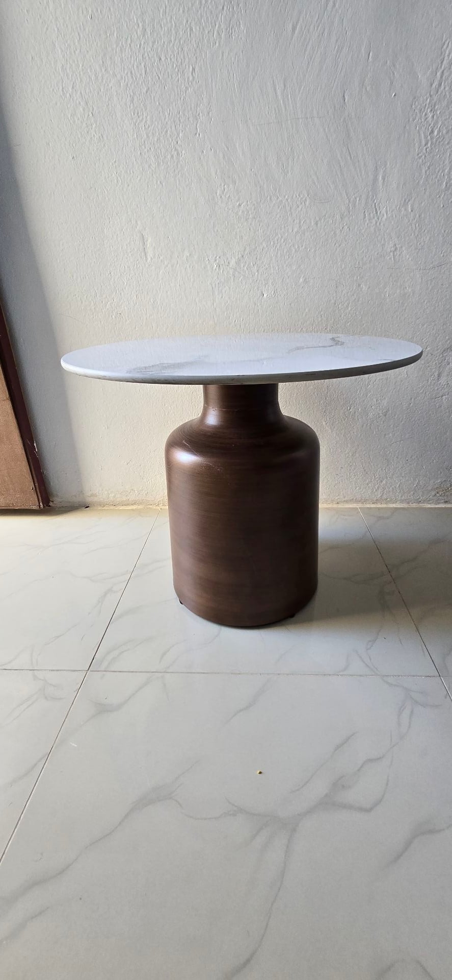 Coffee table / side table - Image 1