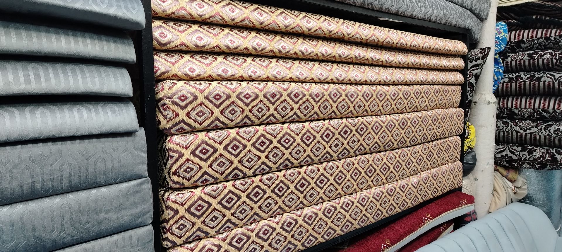 Curtain and sofa carpet  - Image 9