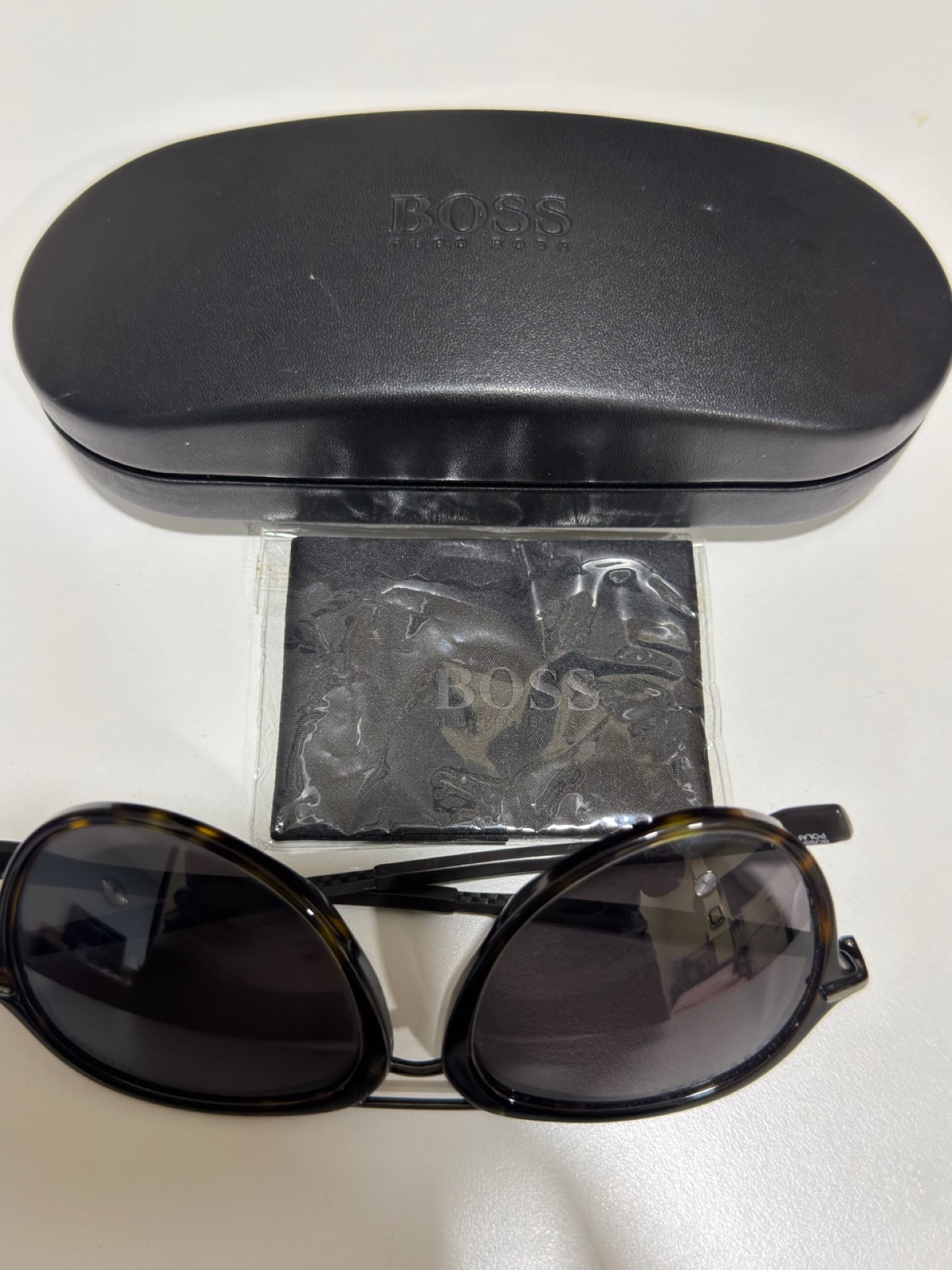 Hugo Boss - Italy ( Polarized) sunglass - Image 3