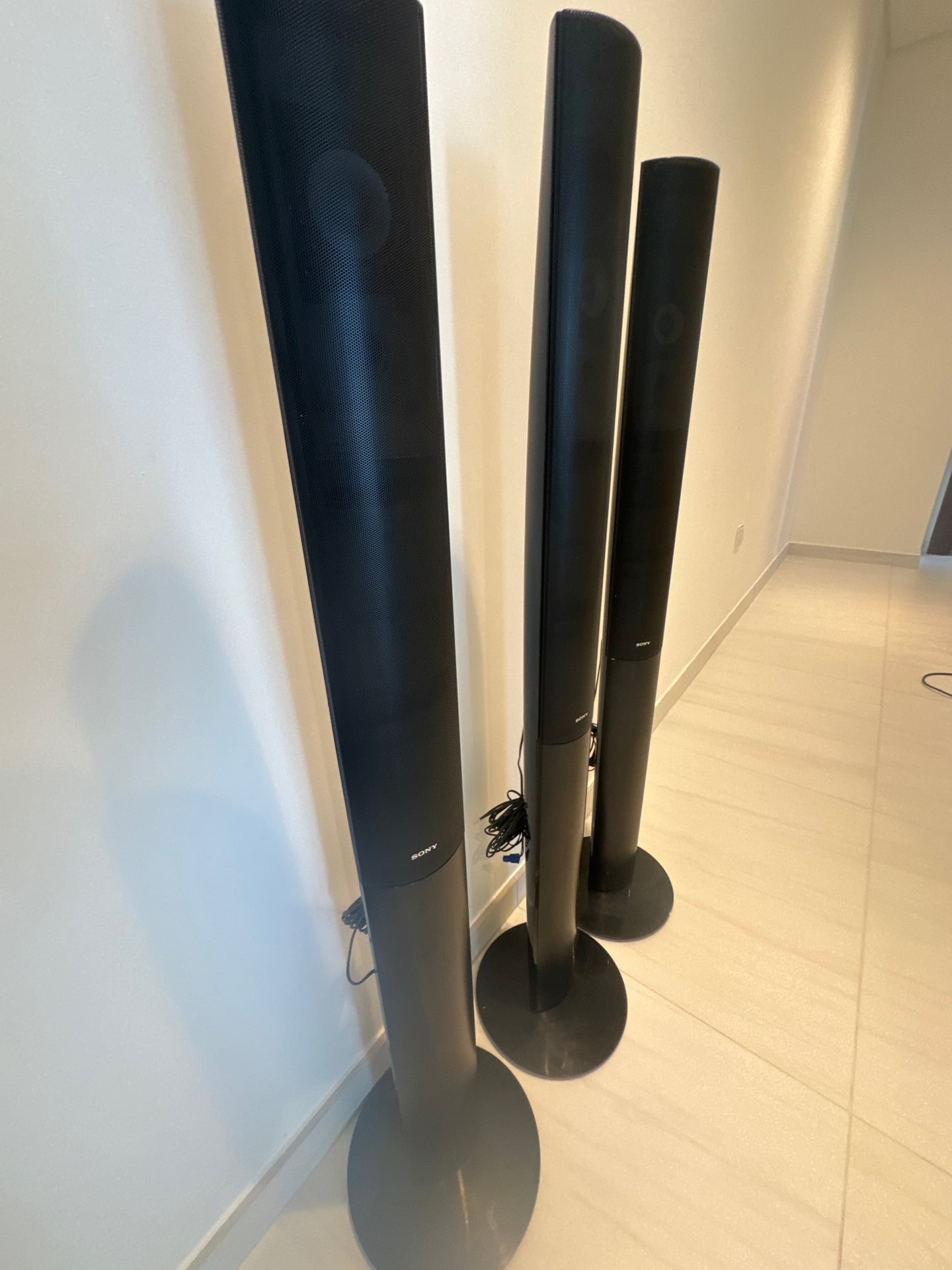Sony BDV-E6100 5.1 Home Theater System - Image 4