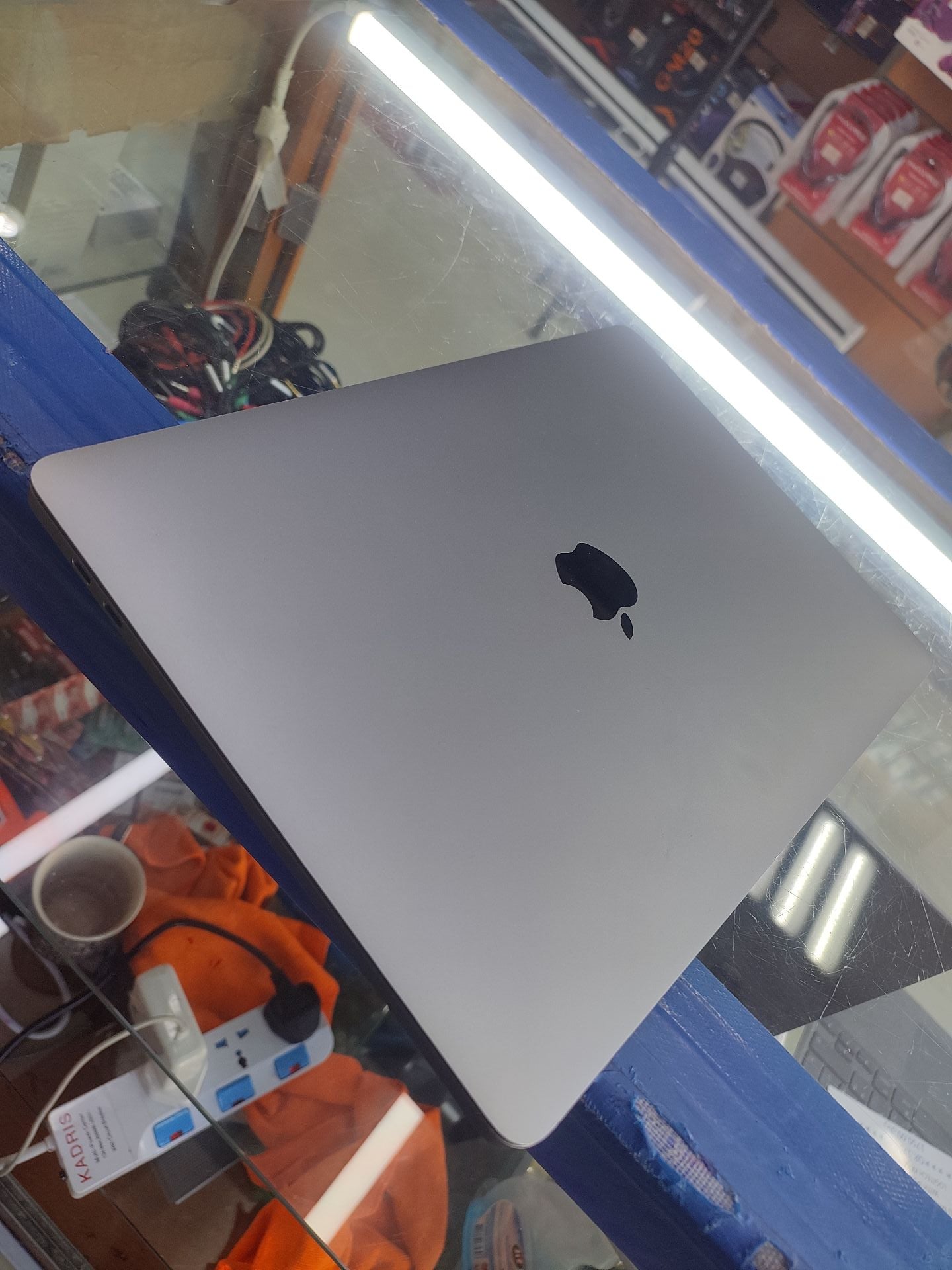 Macbook pro 2020 - Image 9