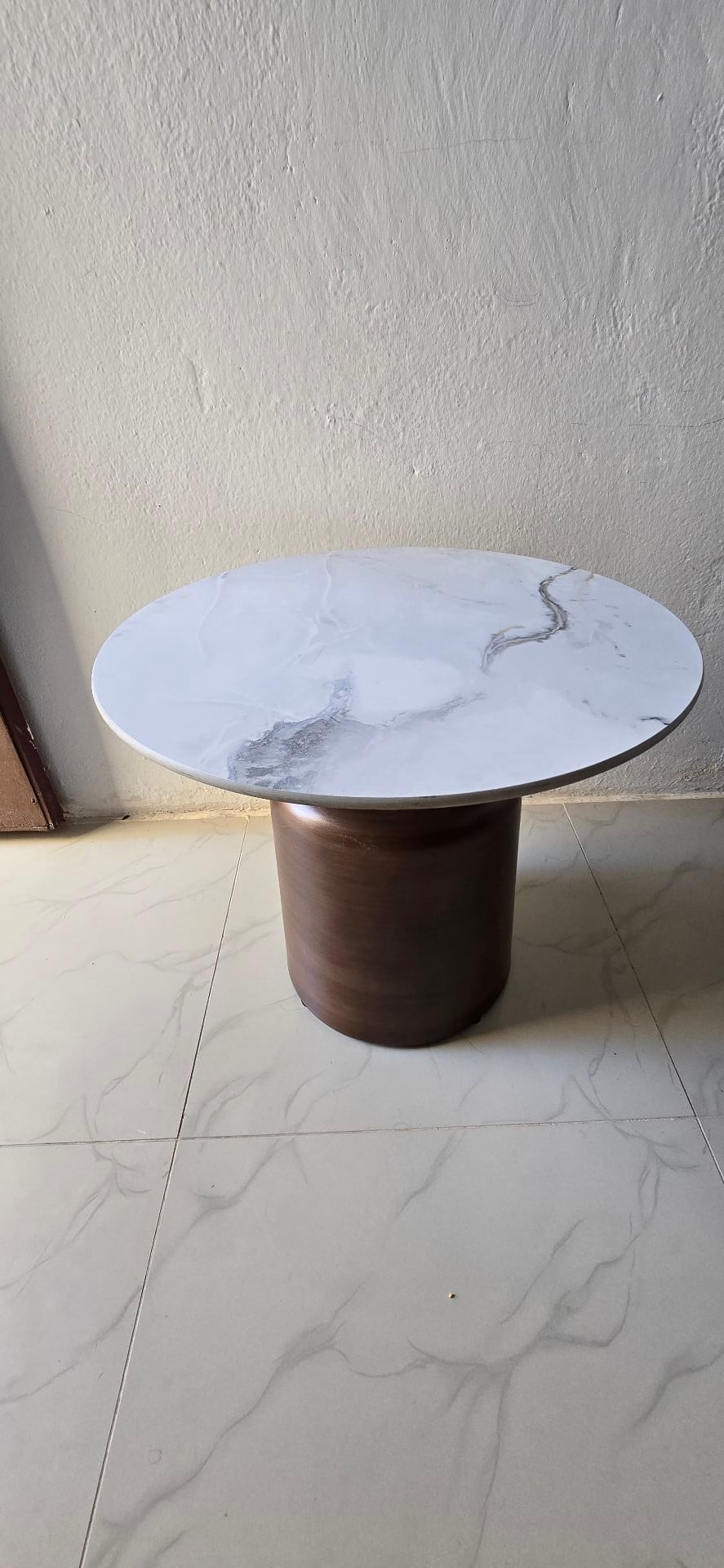 Coffee table / side table - Image 2