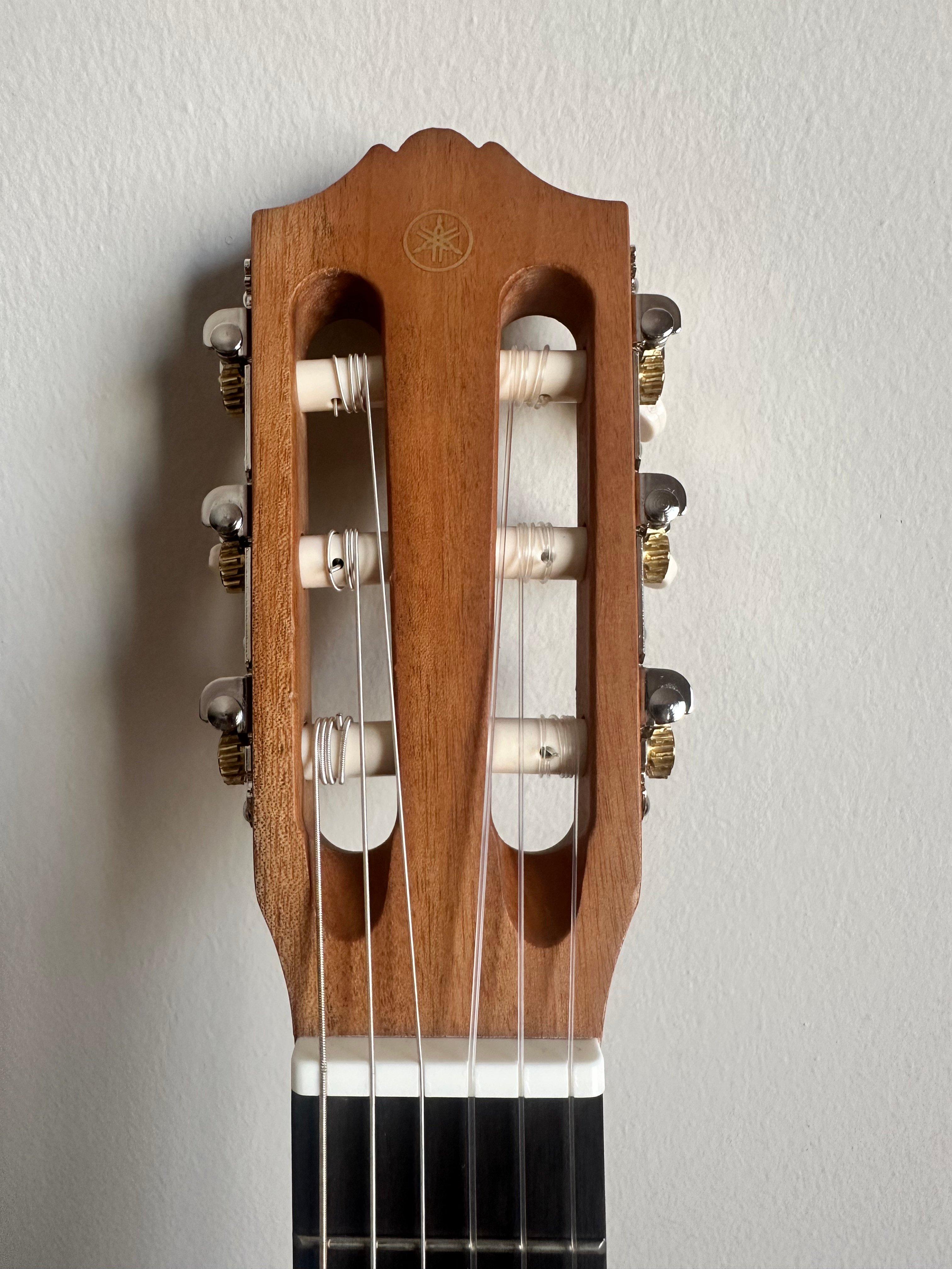 Yamaha GL1 Guitalele – Like New! - Image 4