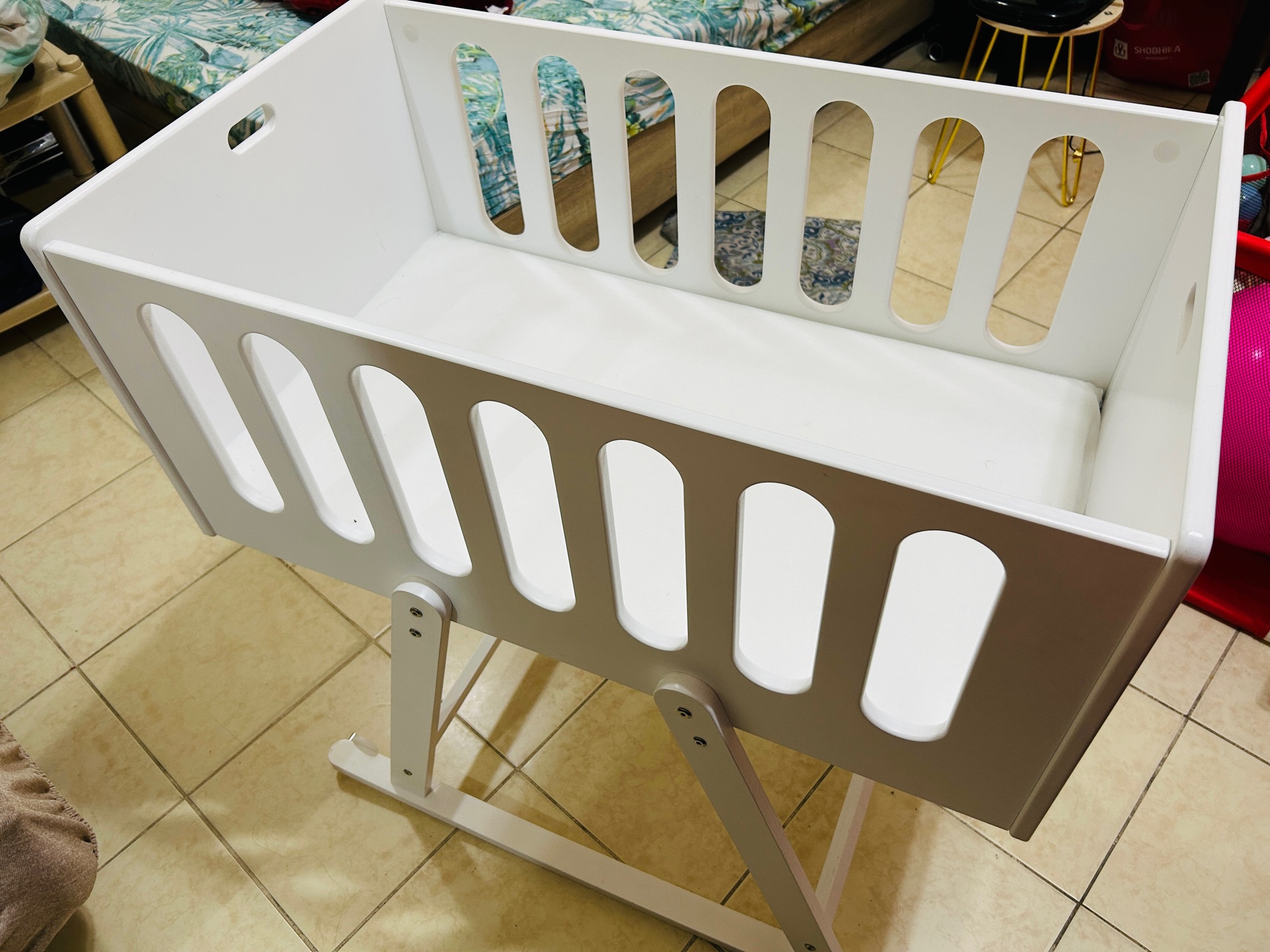 Baby cradle - Image 1