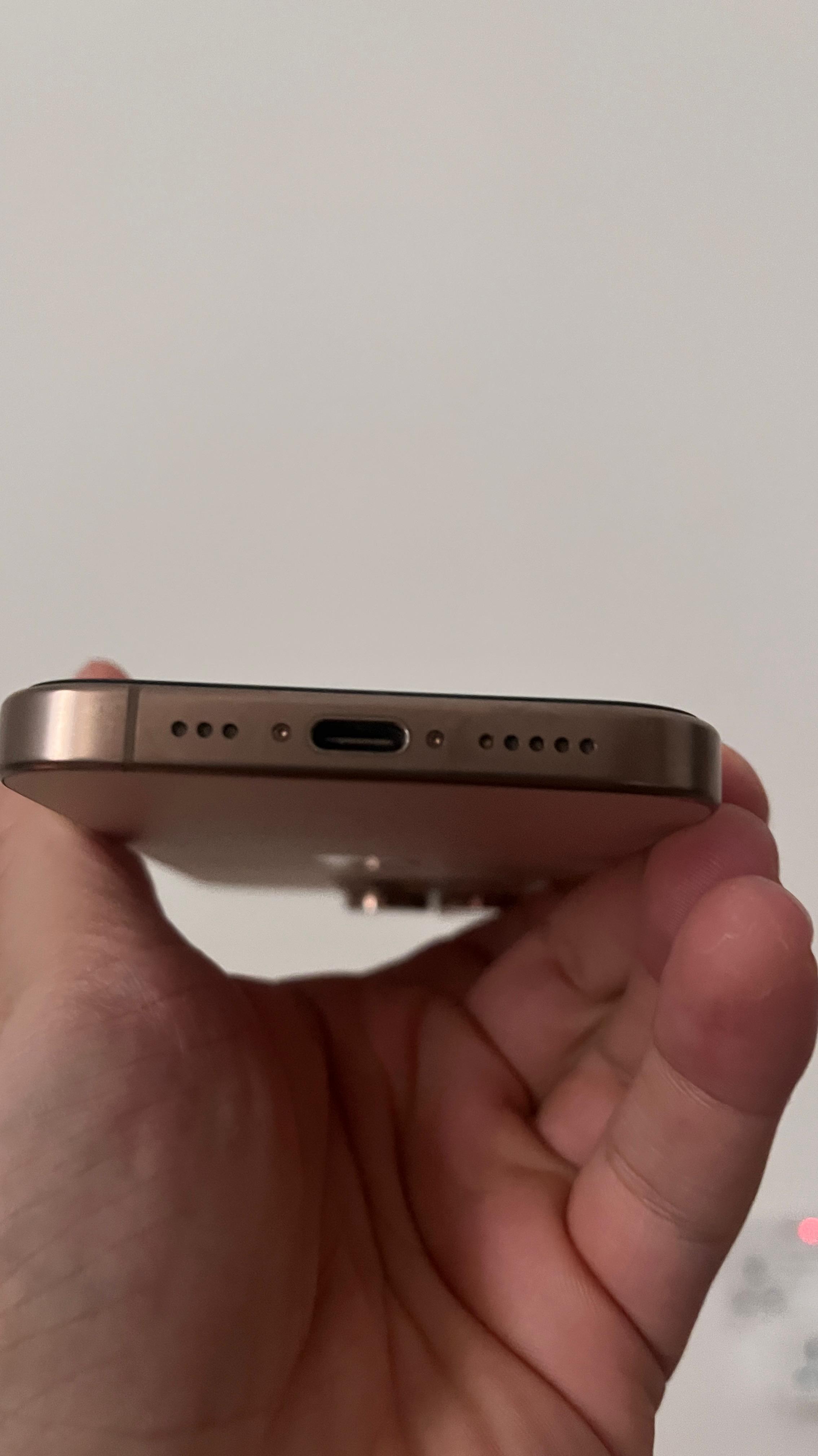 IPHONE 16 PRO - 512GB - URGENT - Image 3