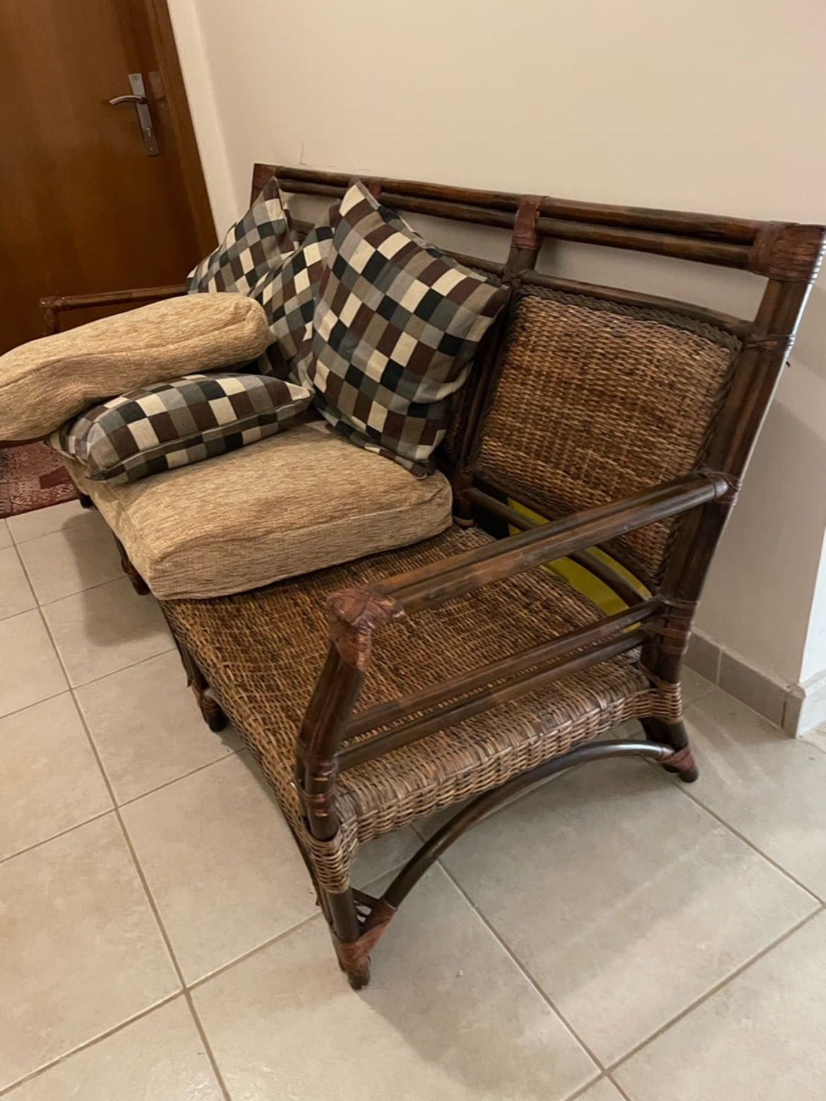طقم طاولة ومقاعد حديقة من الخيزران الفاخر - Image 6