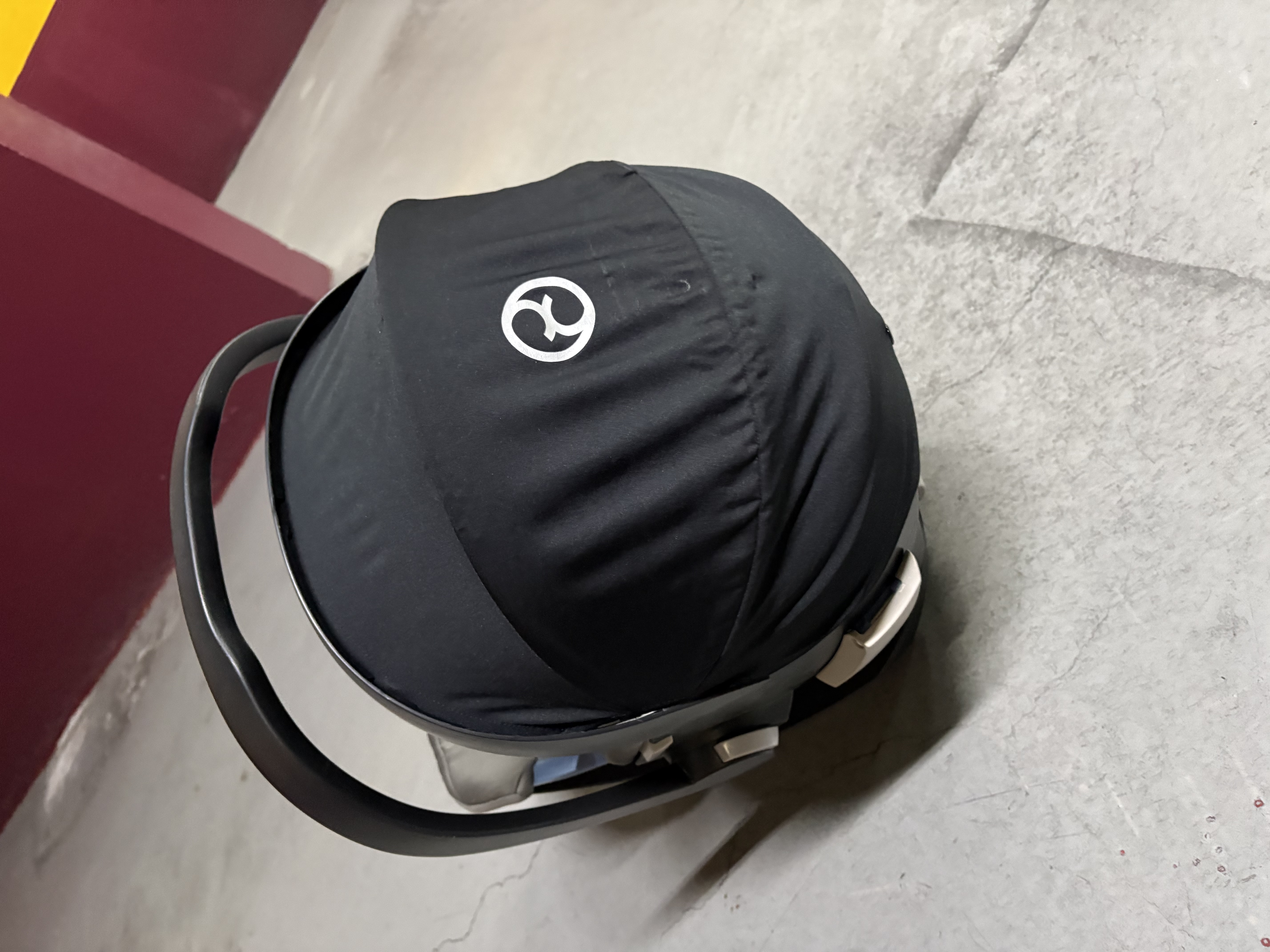 Cybex car seat and base - Image 3