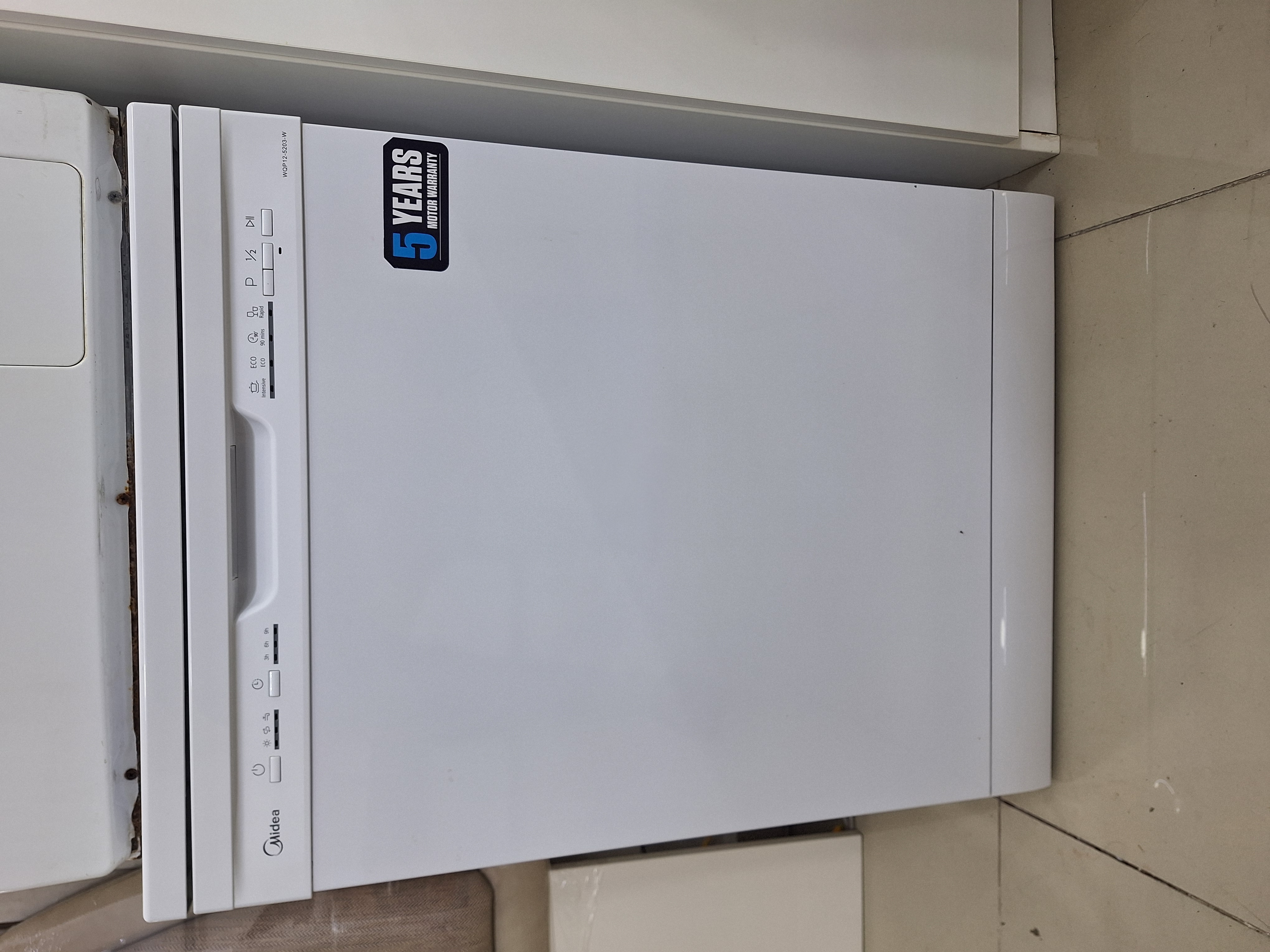 Dishwasher for sale - Image 1
